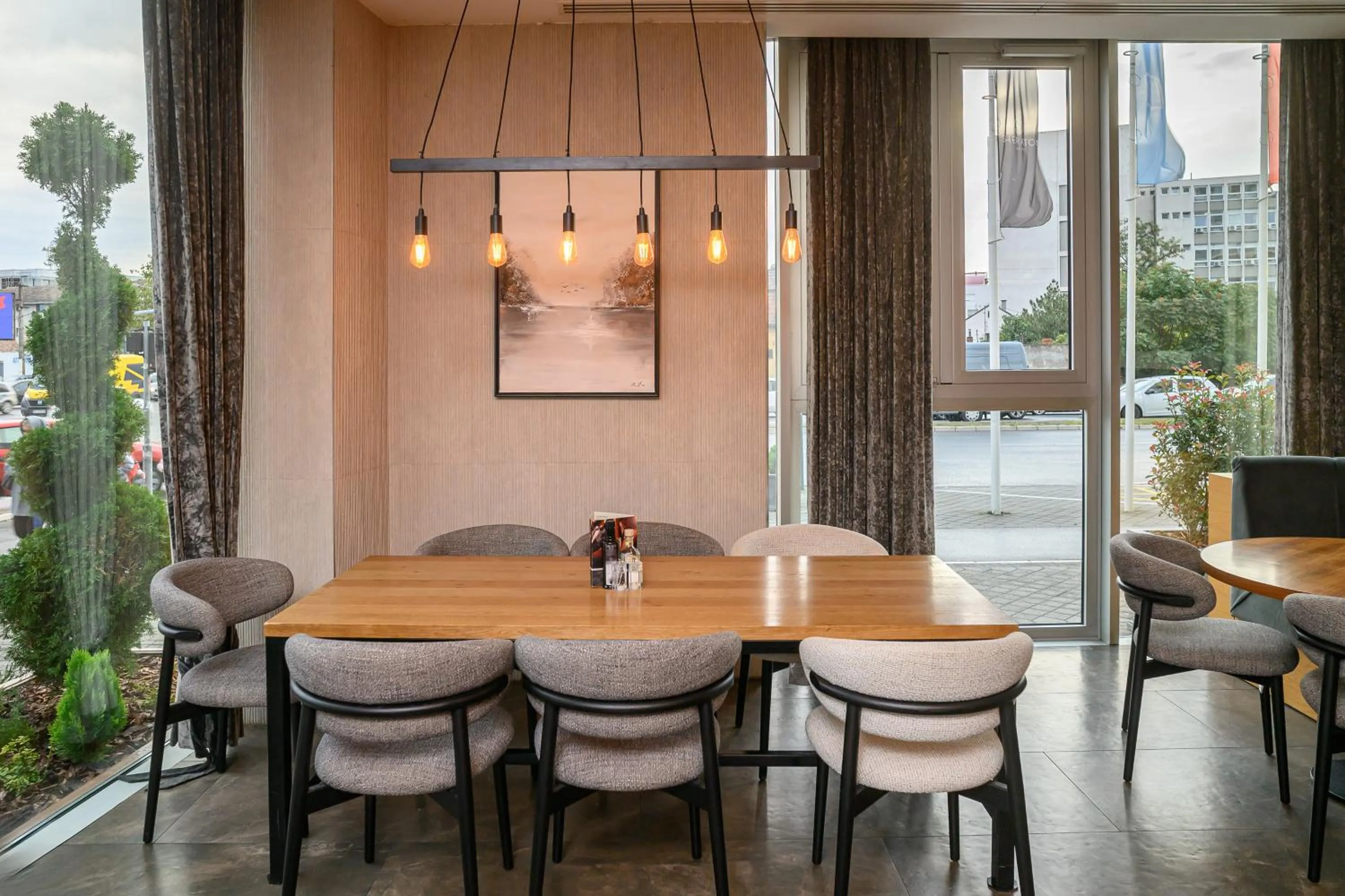 Restaurant/places to eat in Sheraton Novi Sad