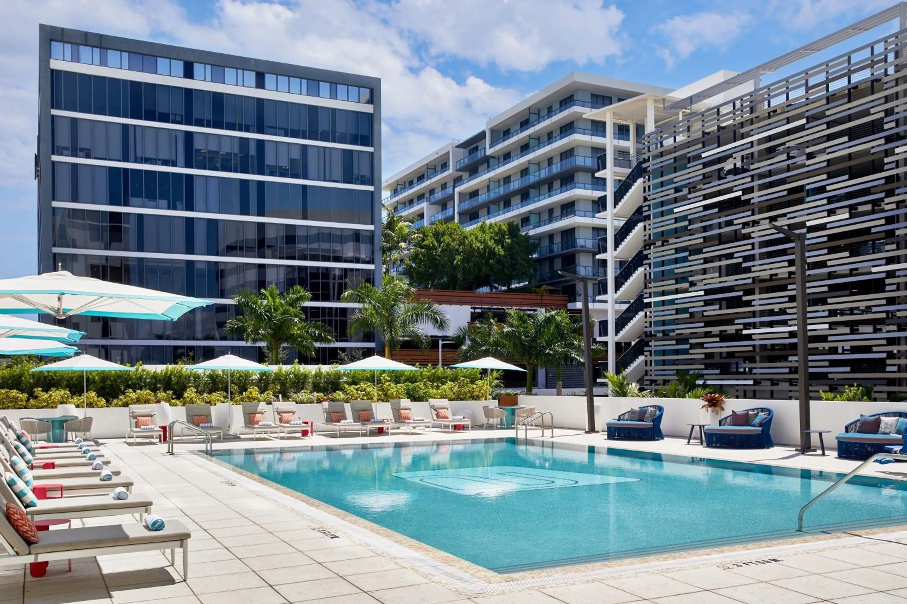 Swimming pool in Aloft Miami Aventura