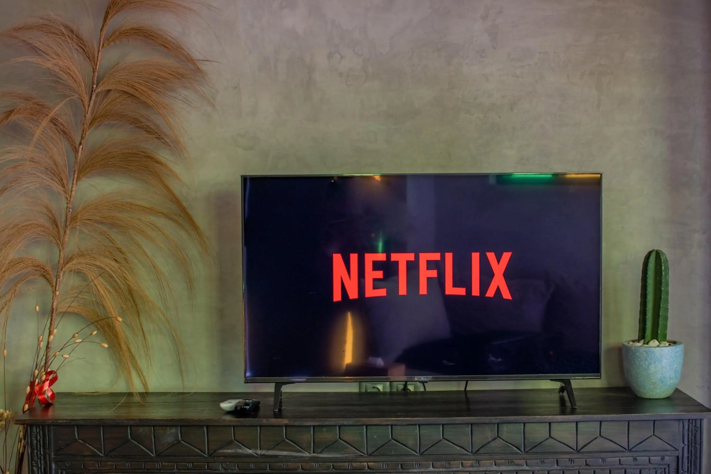 Communal lounge/ TV room in SuB Villas Bali