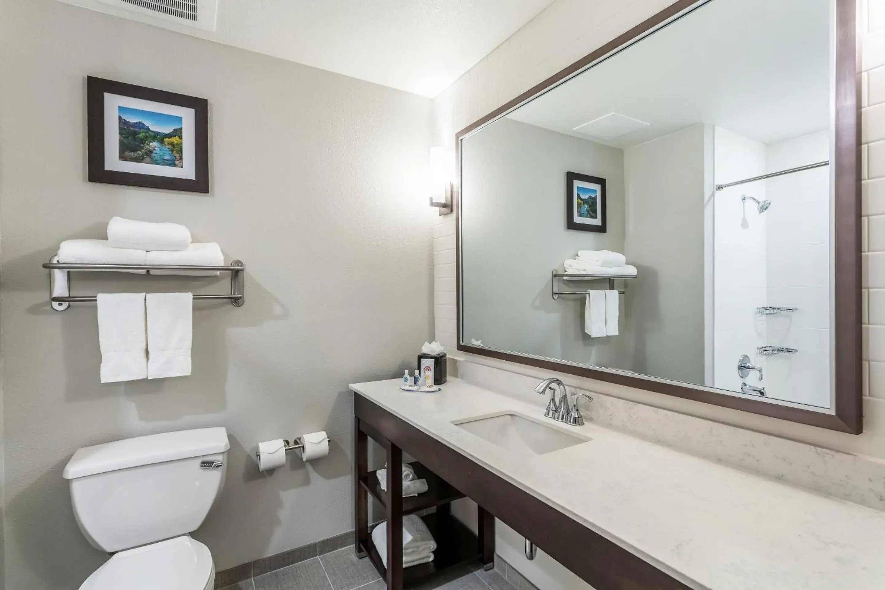 Bedroom in Comfort Inn & Suites Salt Lake City Airport Bedroom in Comfort Inn & Suites Salt Lake City Airport