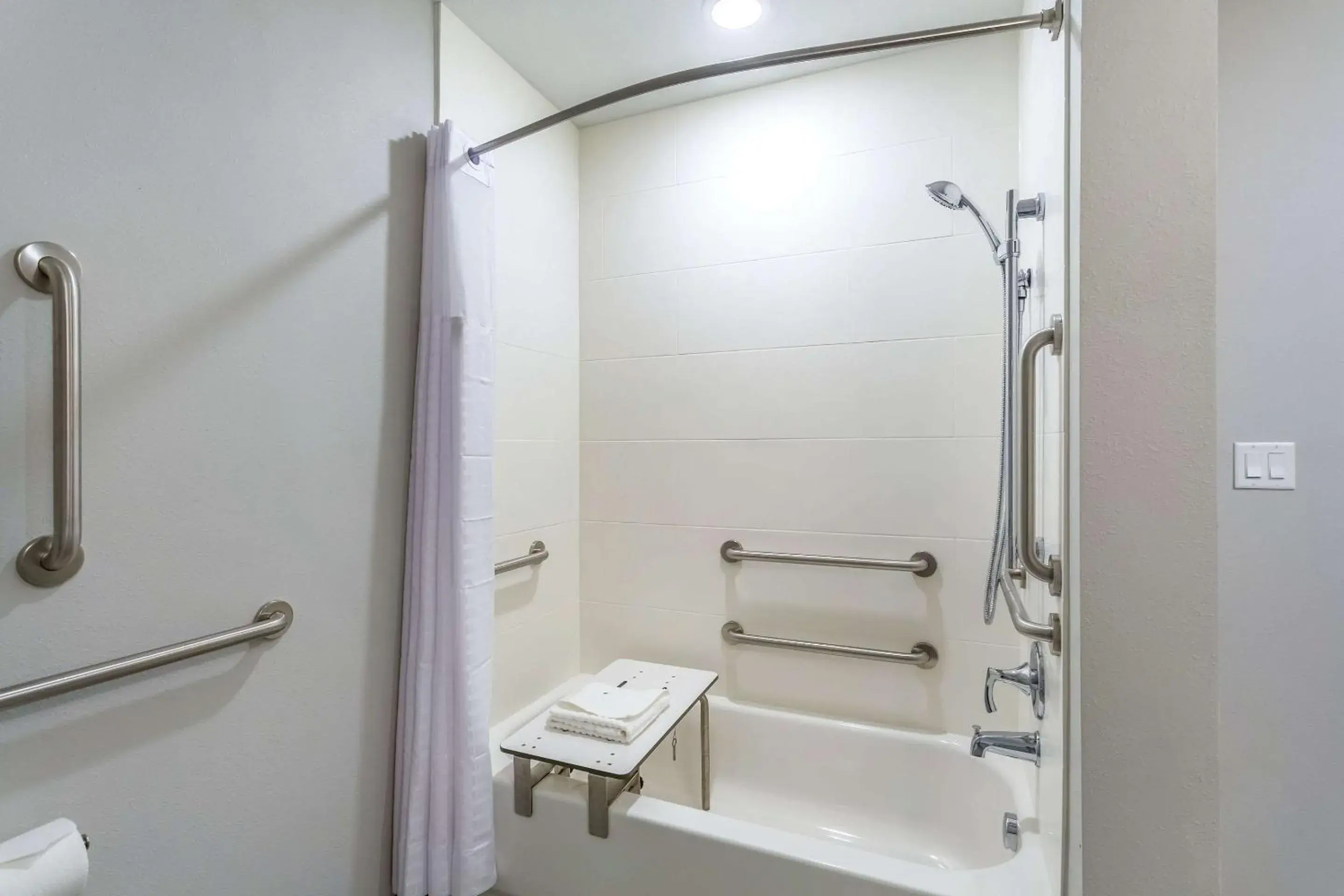 Bedroom in Comfort Inn & Suites Salt Lake City Airport Bedroom in Comfort Inn & Suites Salt Lake City Airport