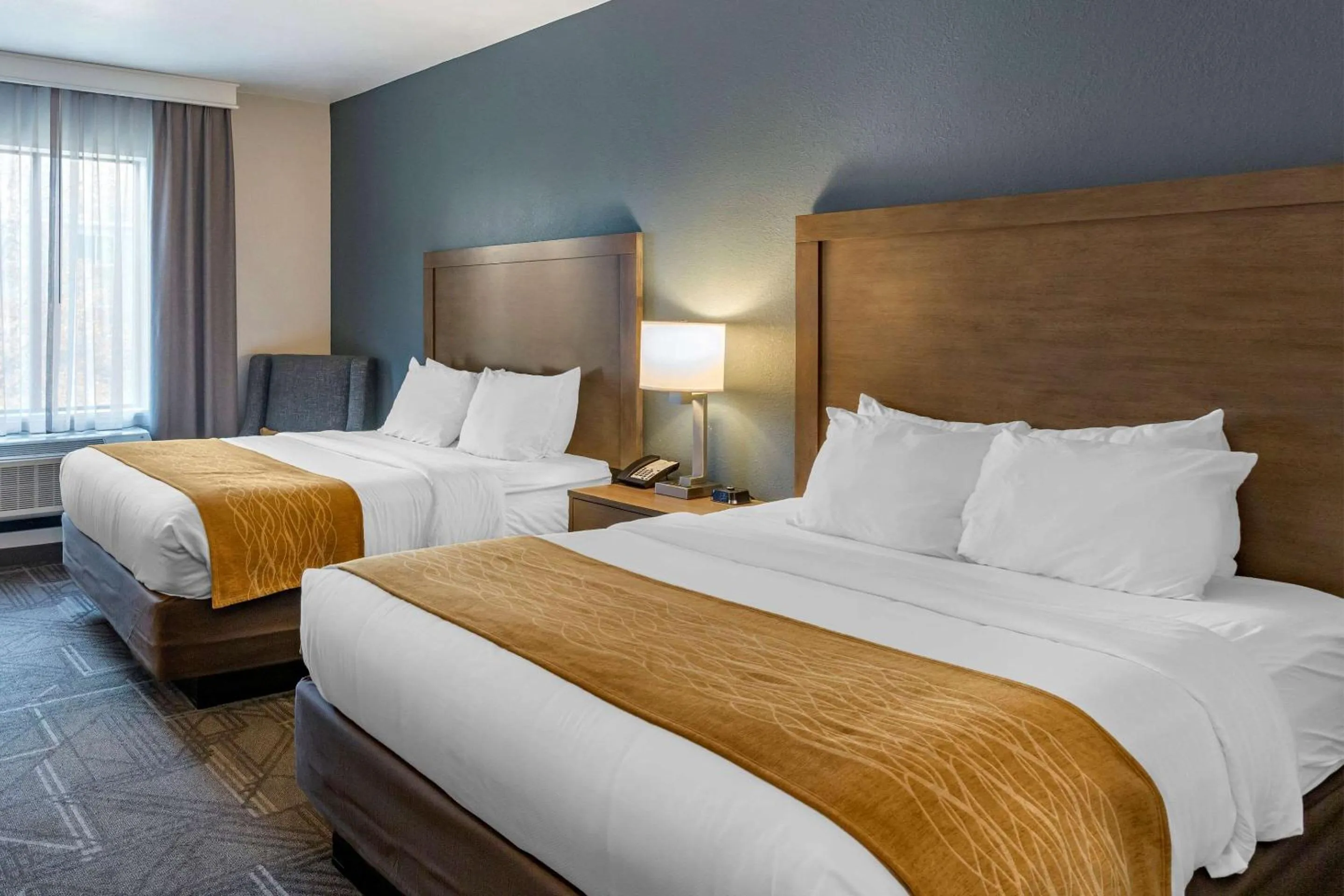 Photo of the whole room, Bed in Comfort Inn & Suites Salt Lake City Airport