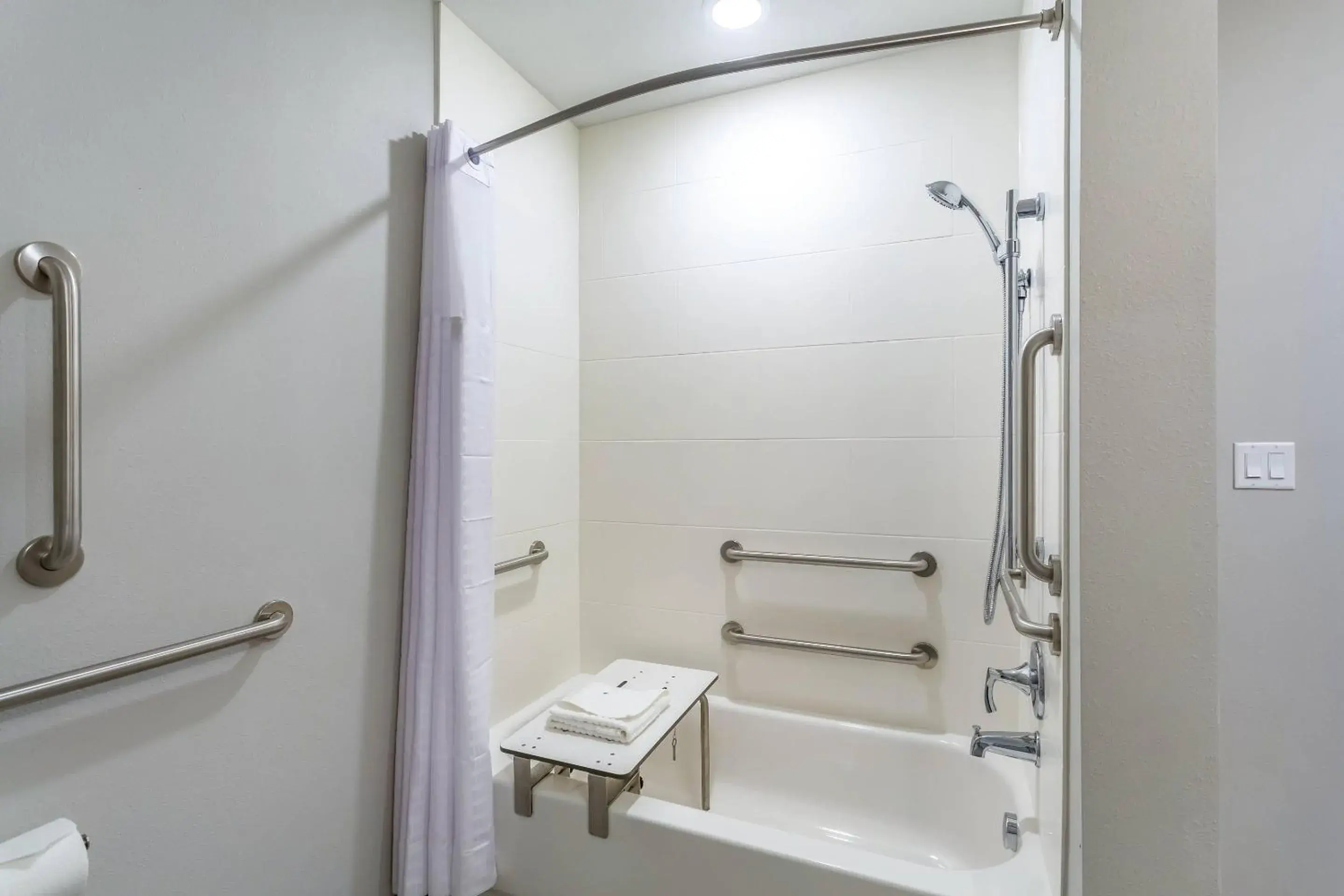 Bedroom in Comfort Inn & Suites Salt Lake City Airport Bedroom in Comfort Inn & Suites Salt Lake City Airport