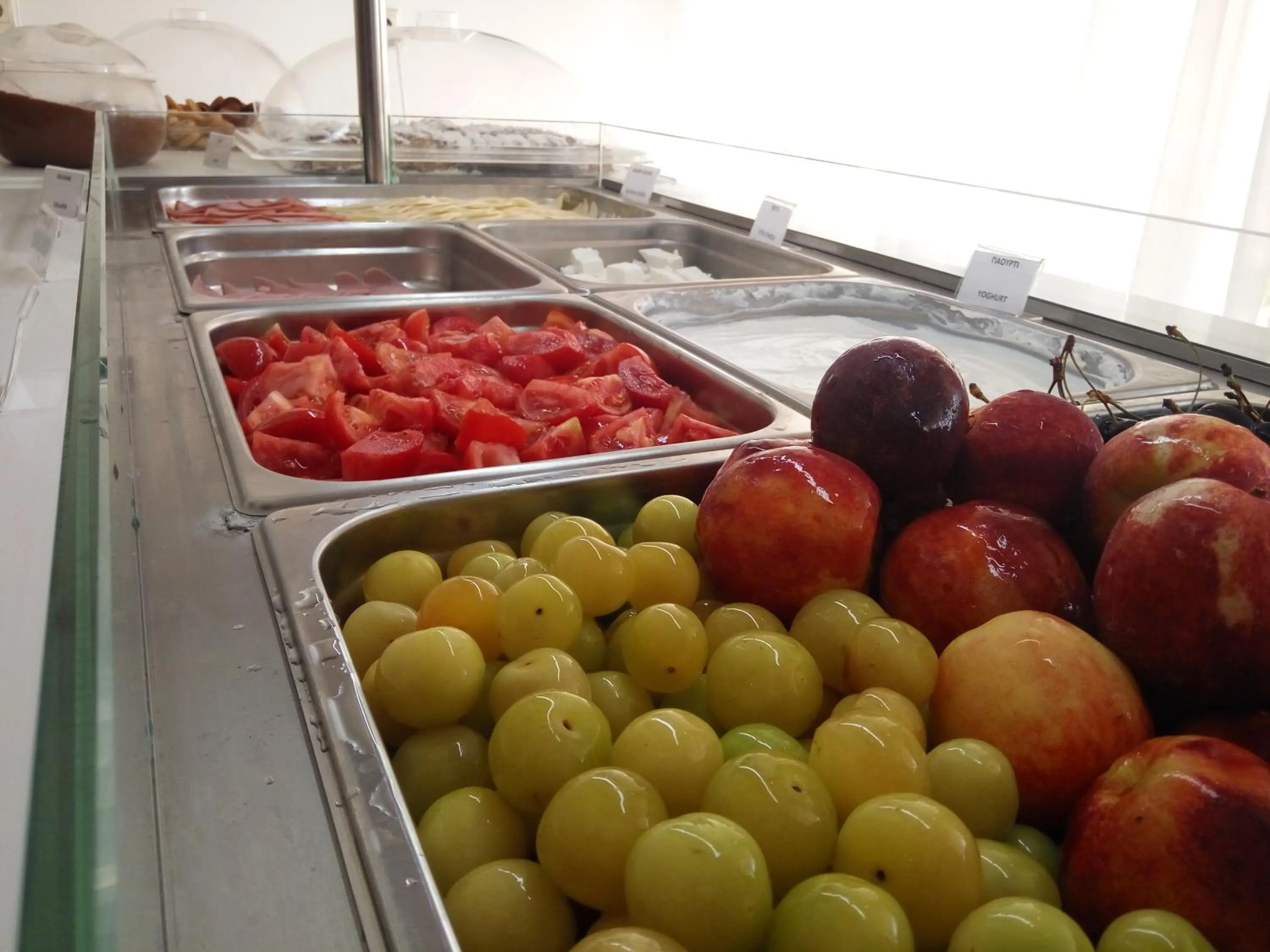 Buffet breakfast in Hilltop