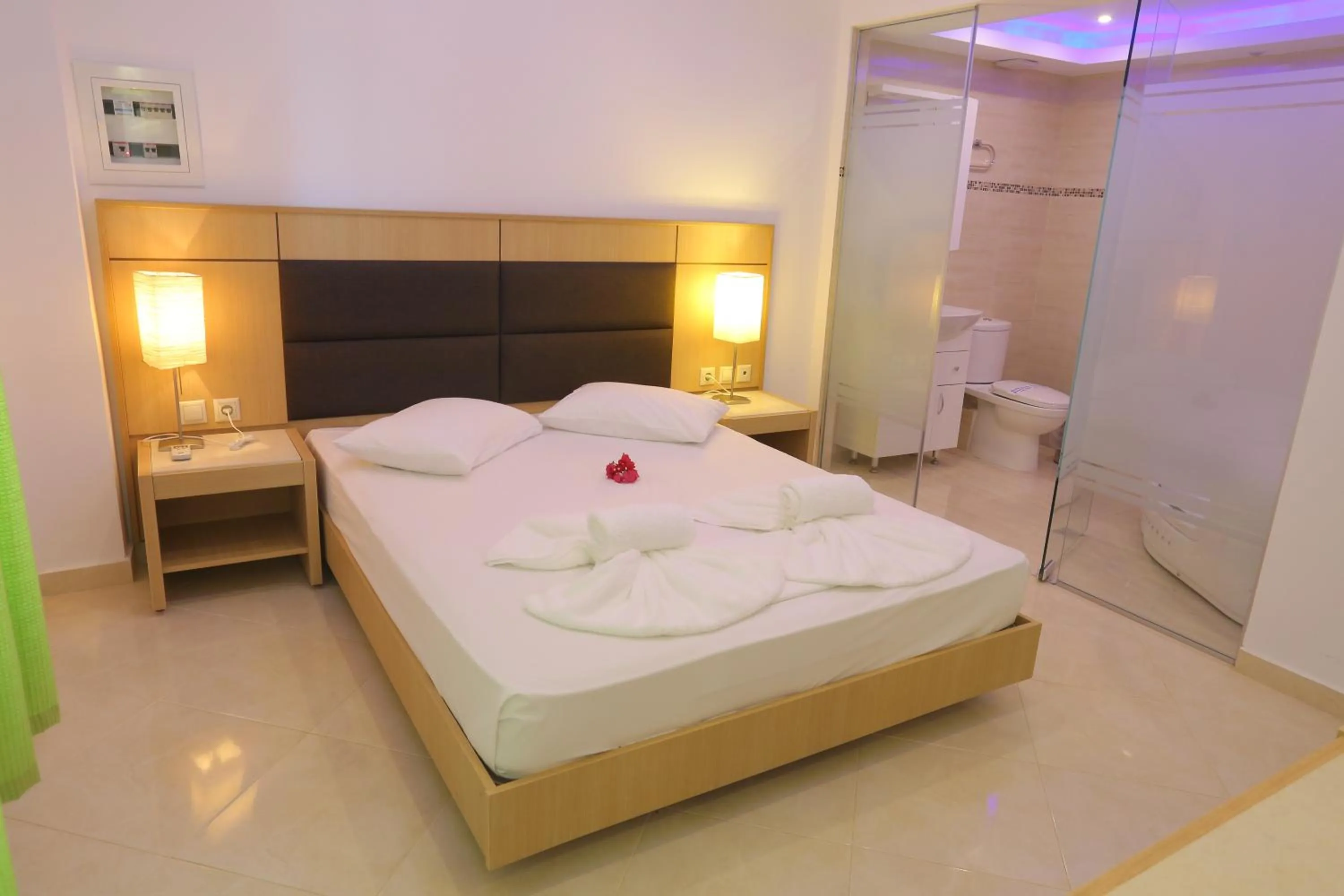 Bedroom, Bed in Hilltop