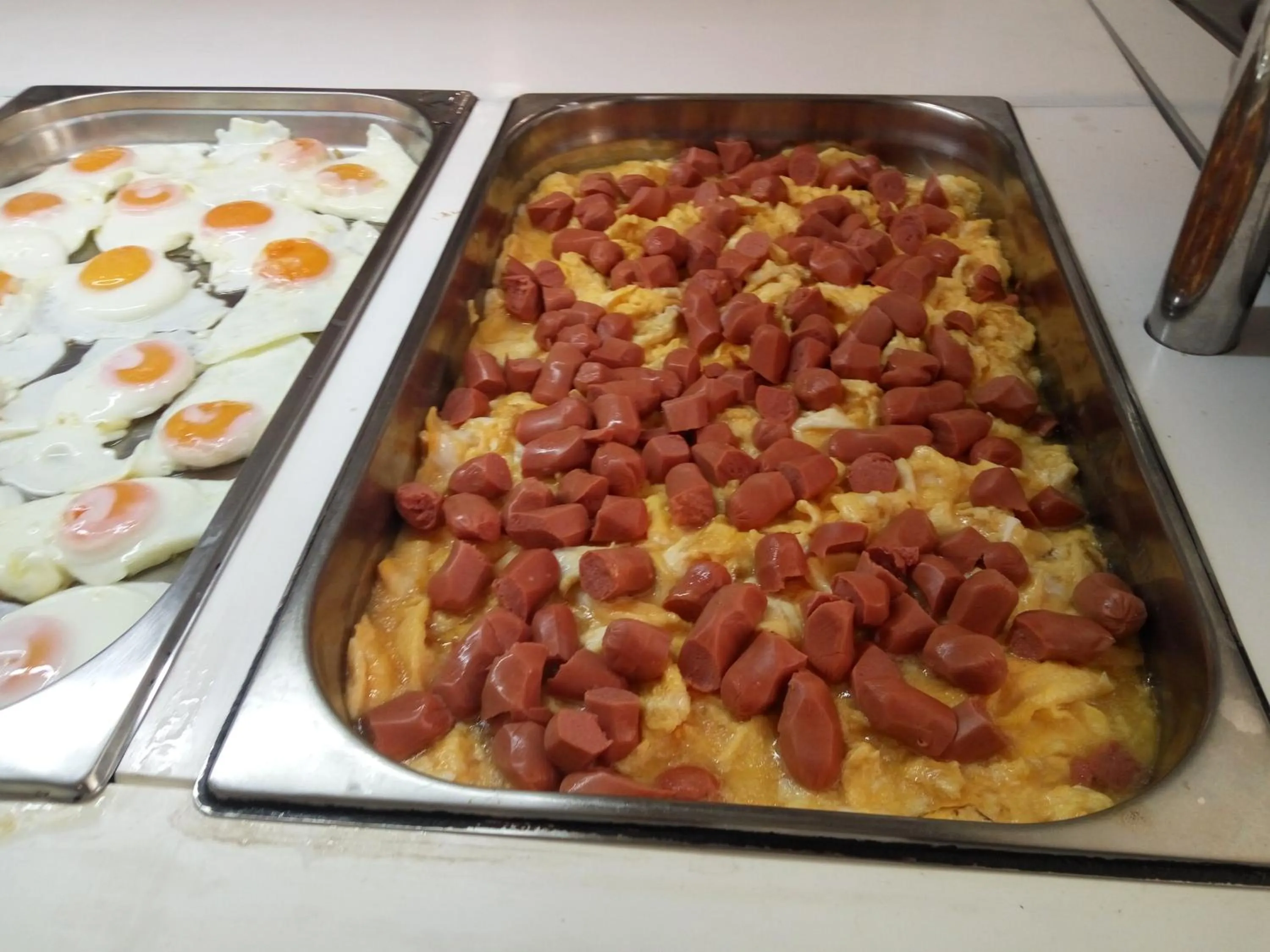 Buffet breakfast in Hilltop