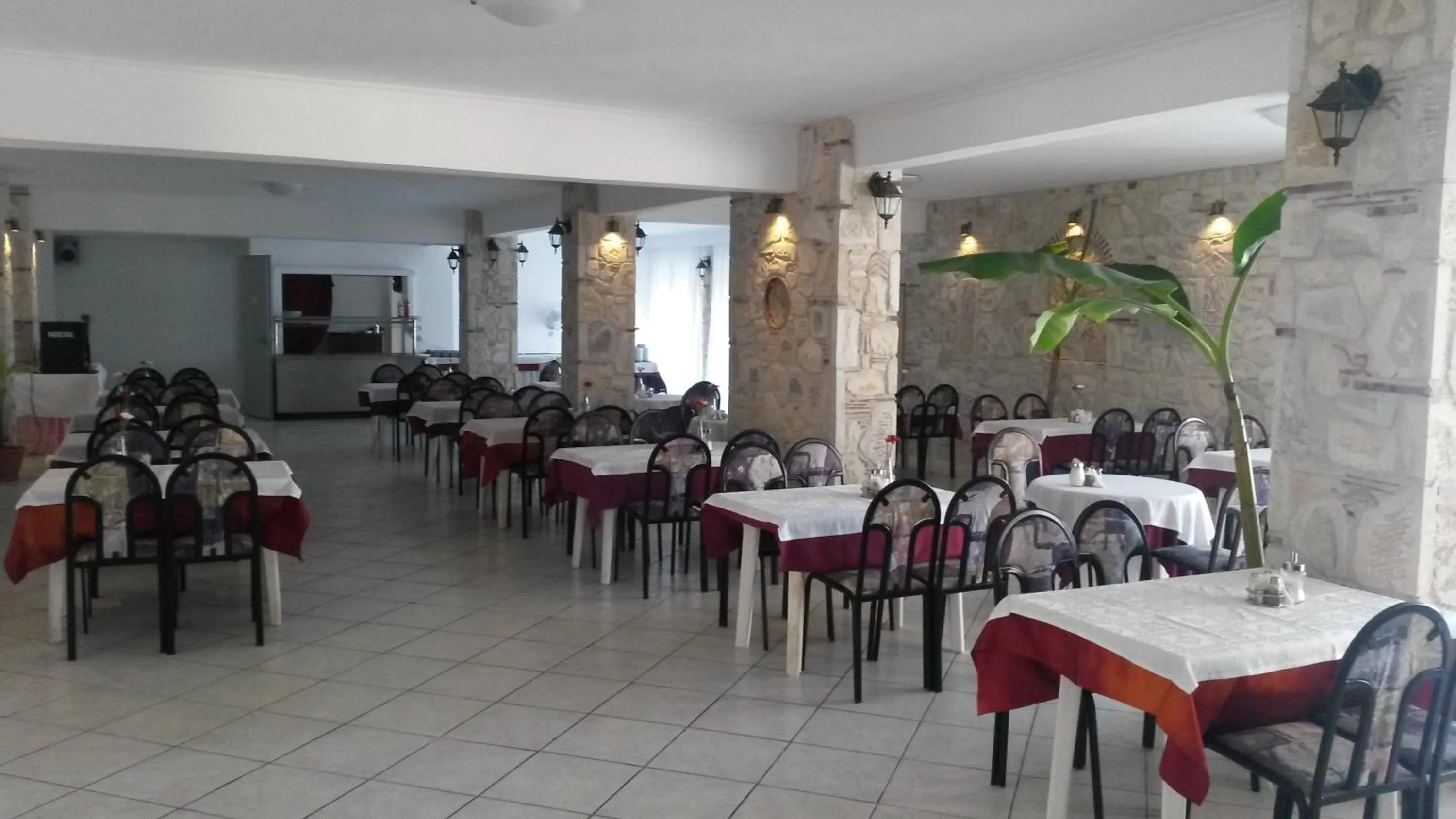 Restaurant/places to eat in Hilltop