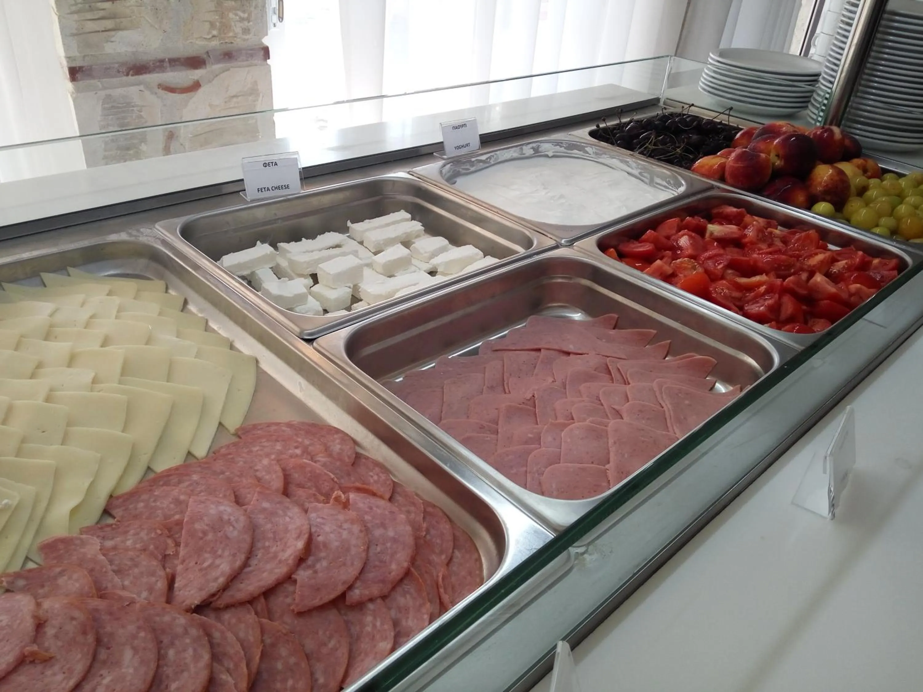 Buffet breakfast in Hilltop