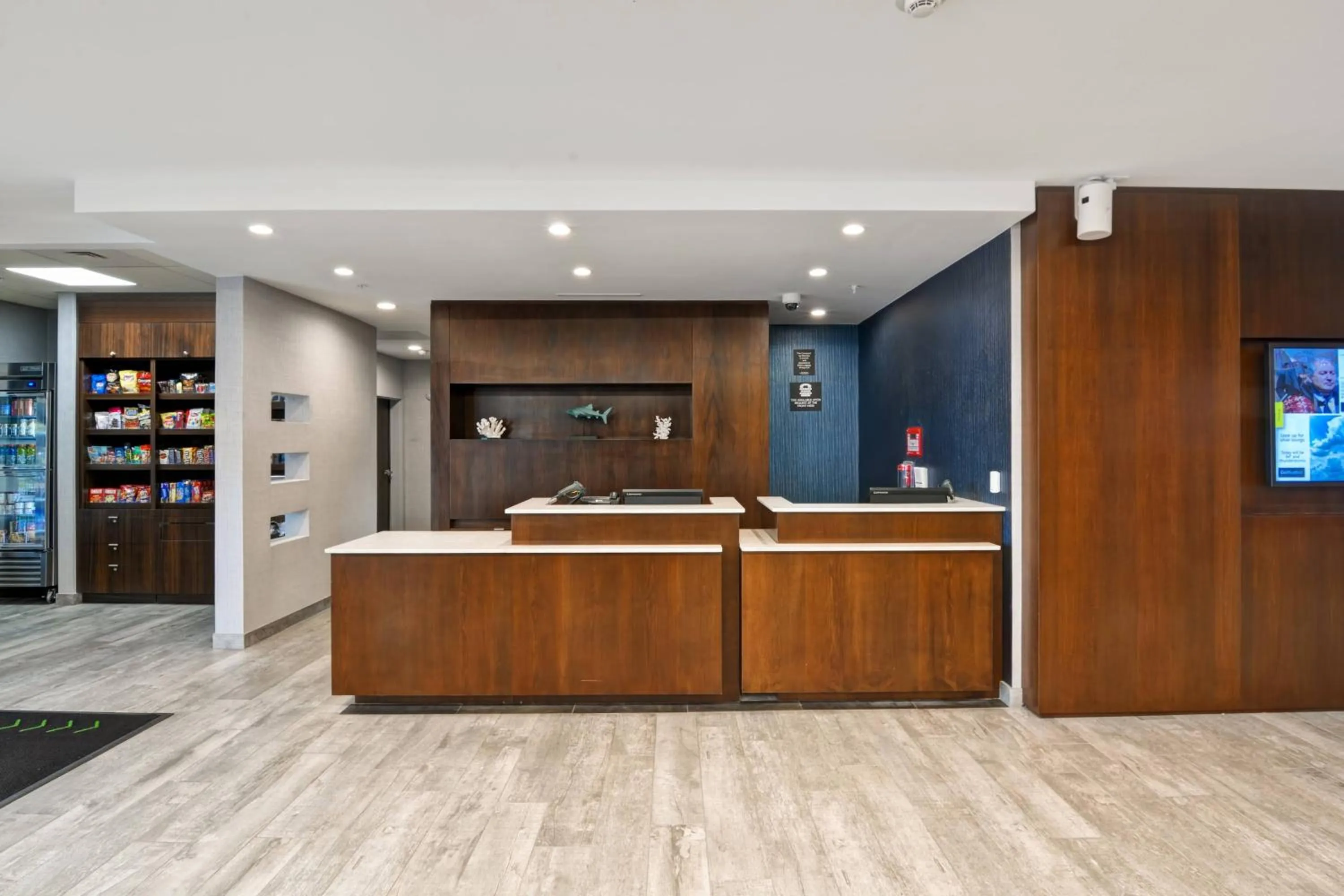 Lobby or reception in Courtyard by Marriott Long Island Islip/Courthouse Complex