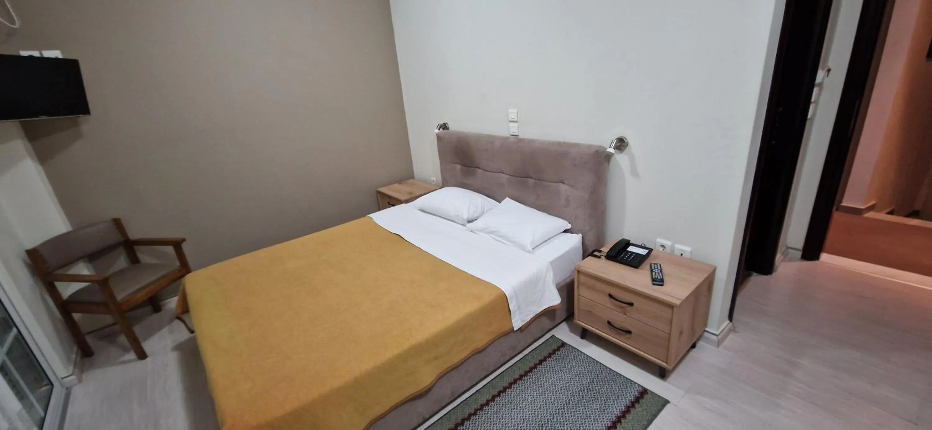 Bed in Hotel Antirriο