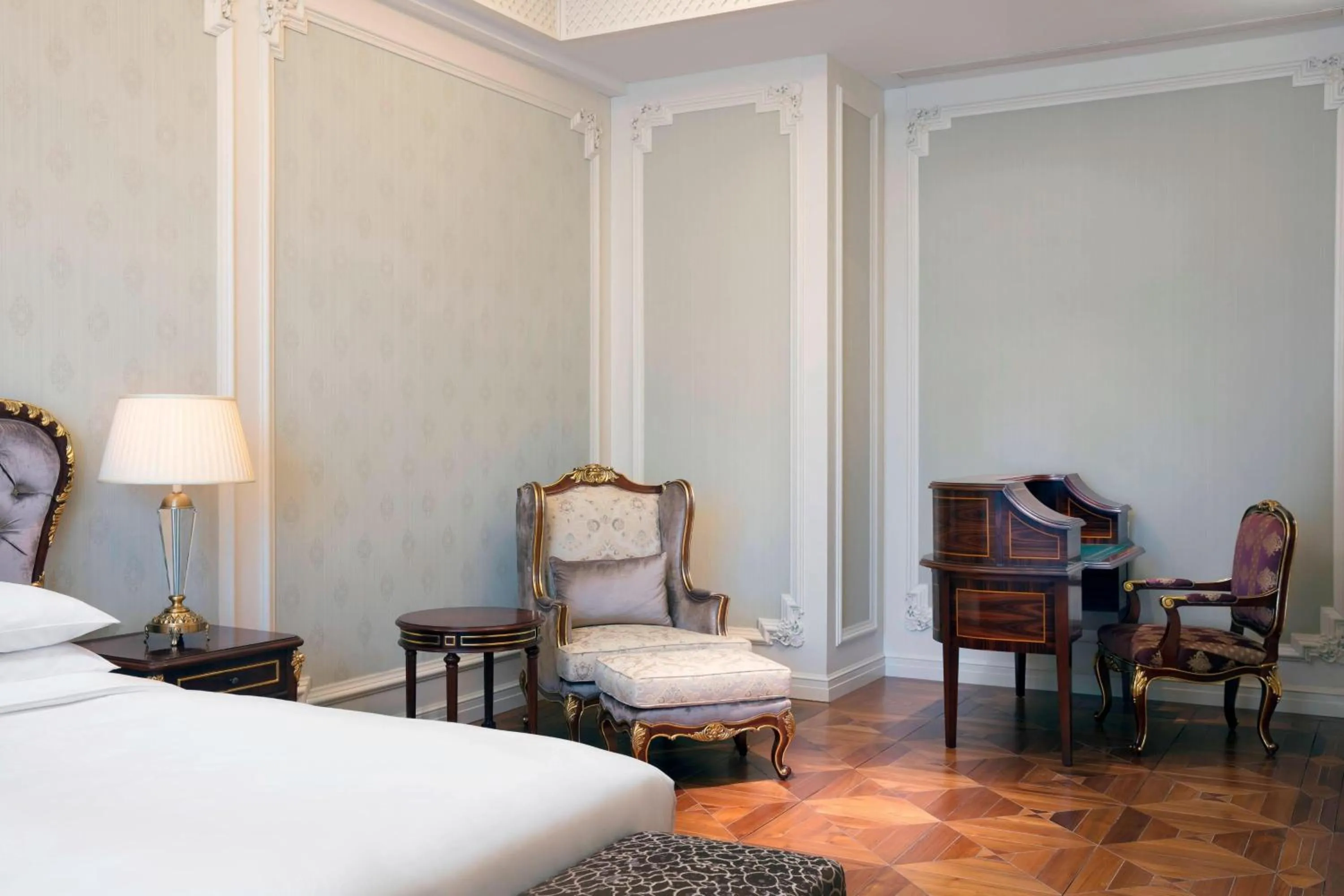 Bedroom, Bed in Delta Hotels by Marriott Shanghai Baoshan