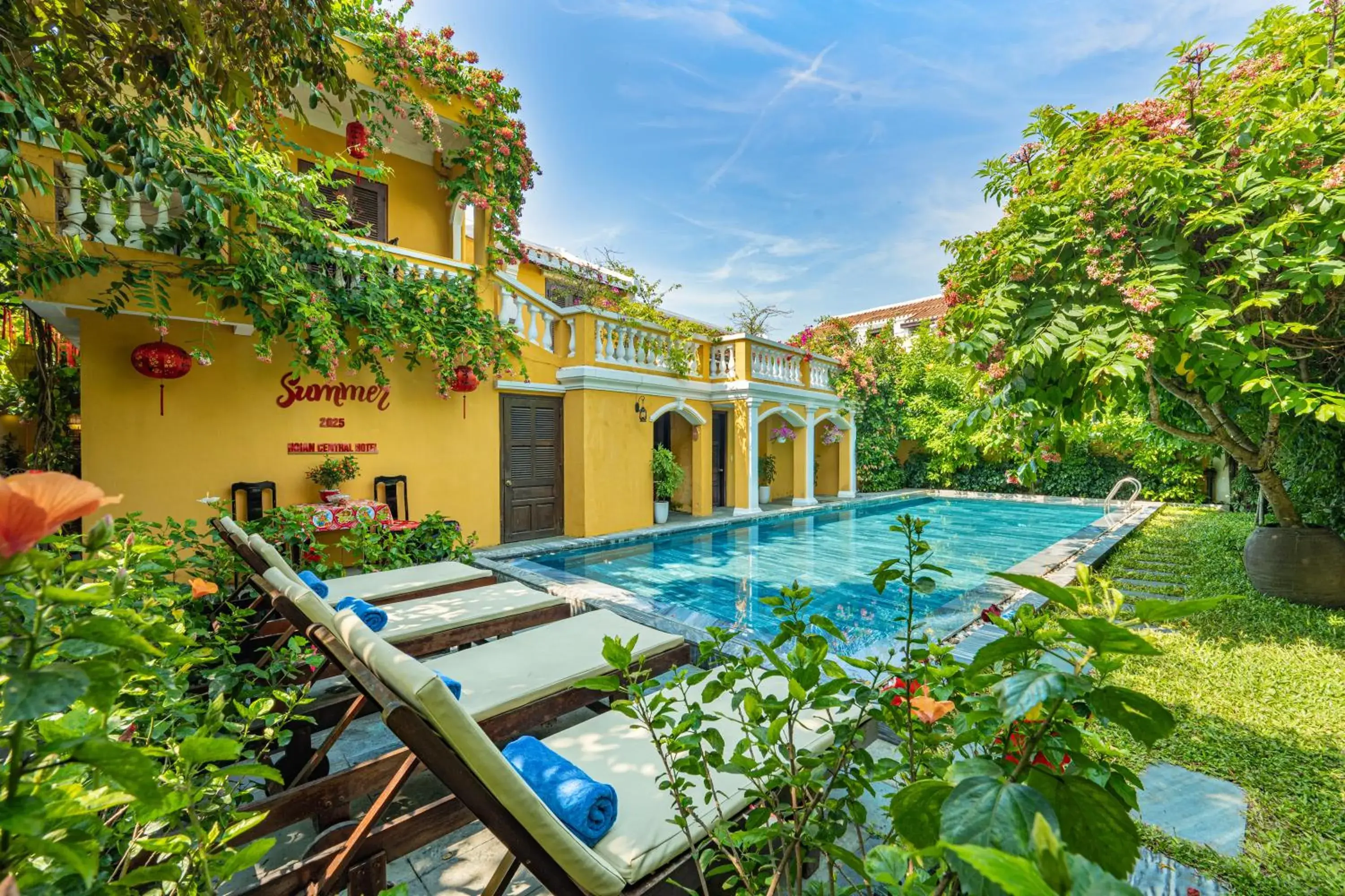Swimming pool in Hoian Central Hotel Swimming pool in Hoian Central Hotel