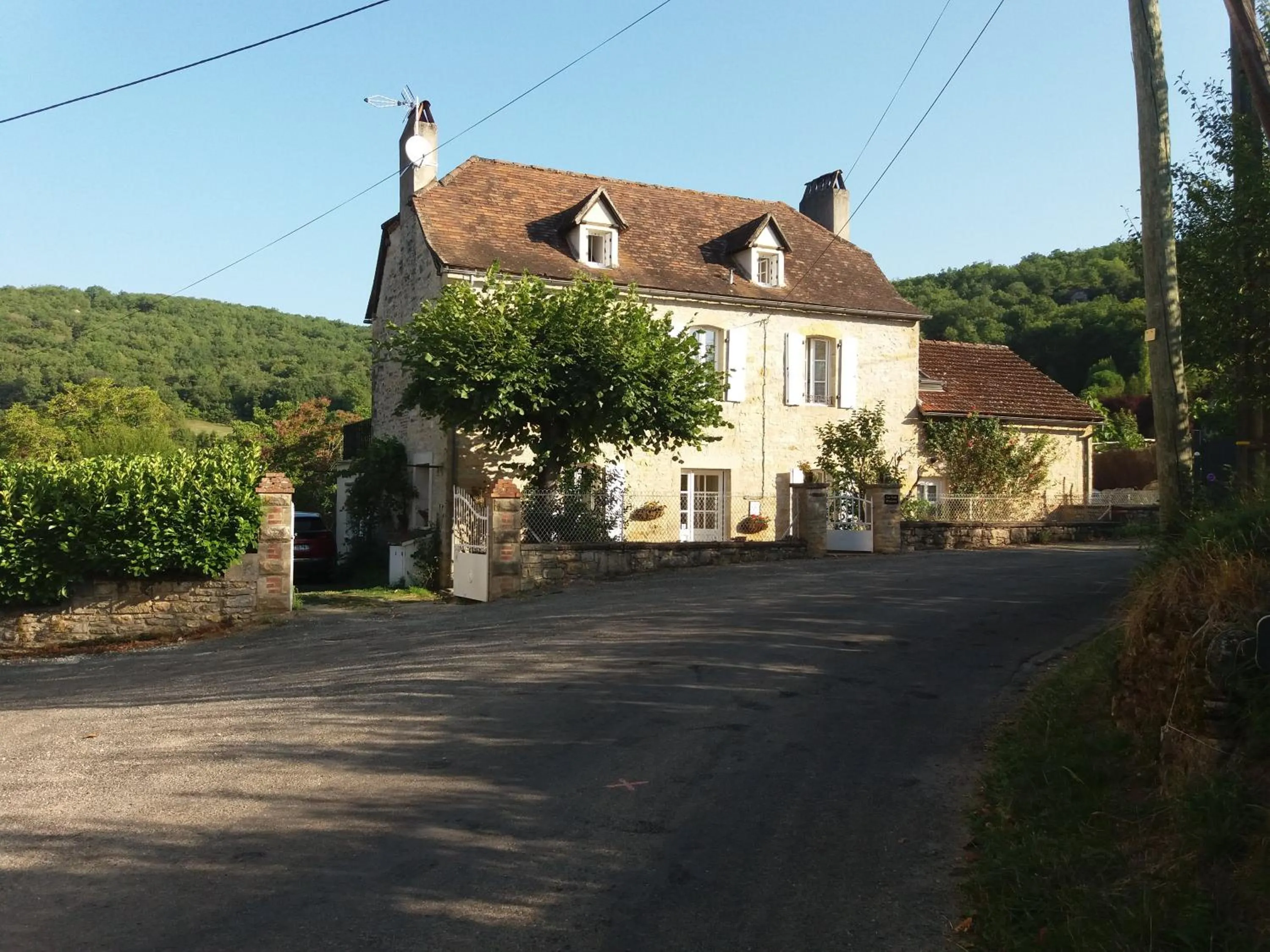 Les Trois Prunelles