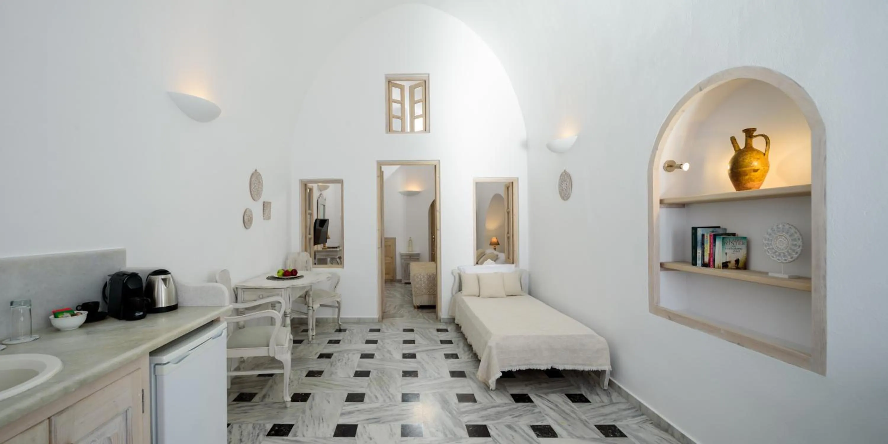 Coffee/tea facilities in MyBoZer Hotel Kallisto