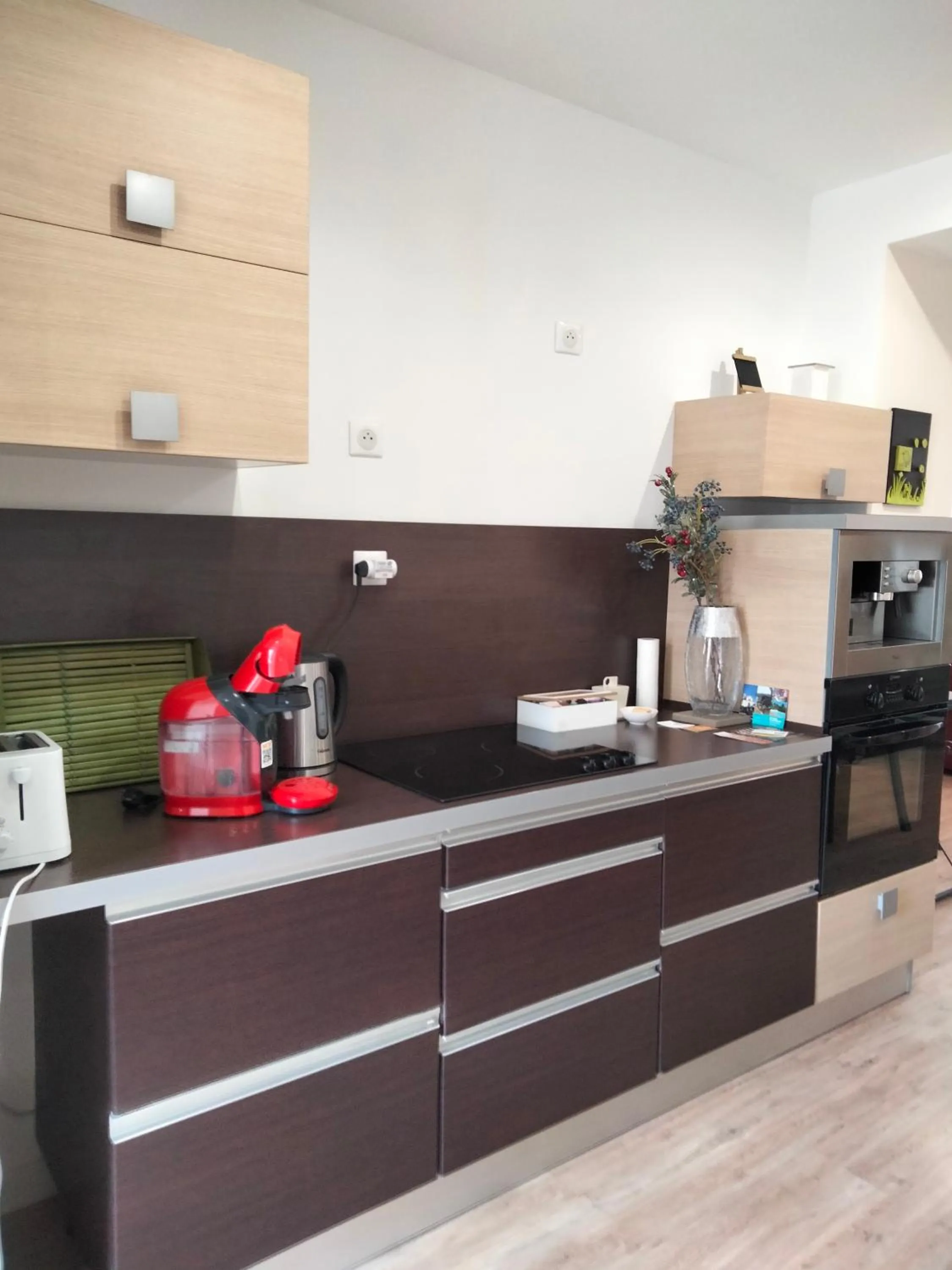 Coffee/tea facilities in Les Chambres Hautes d'Anastasia