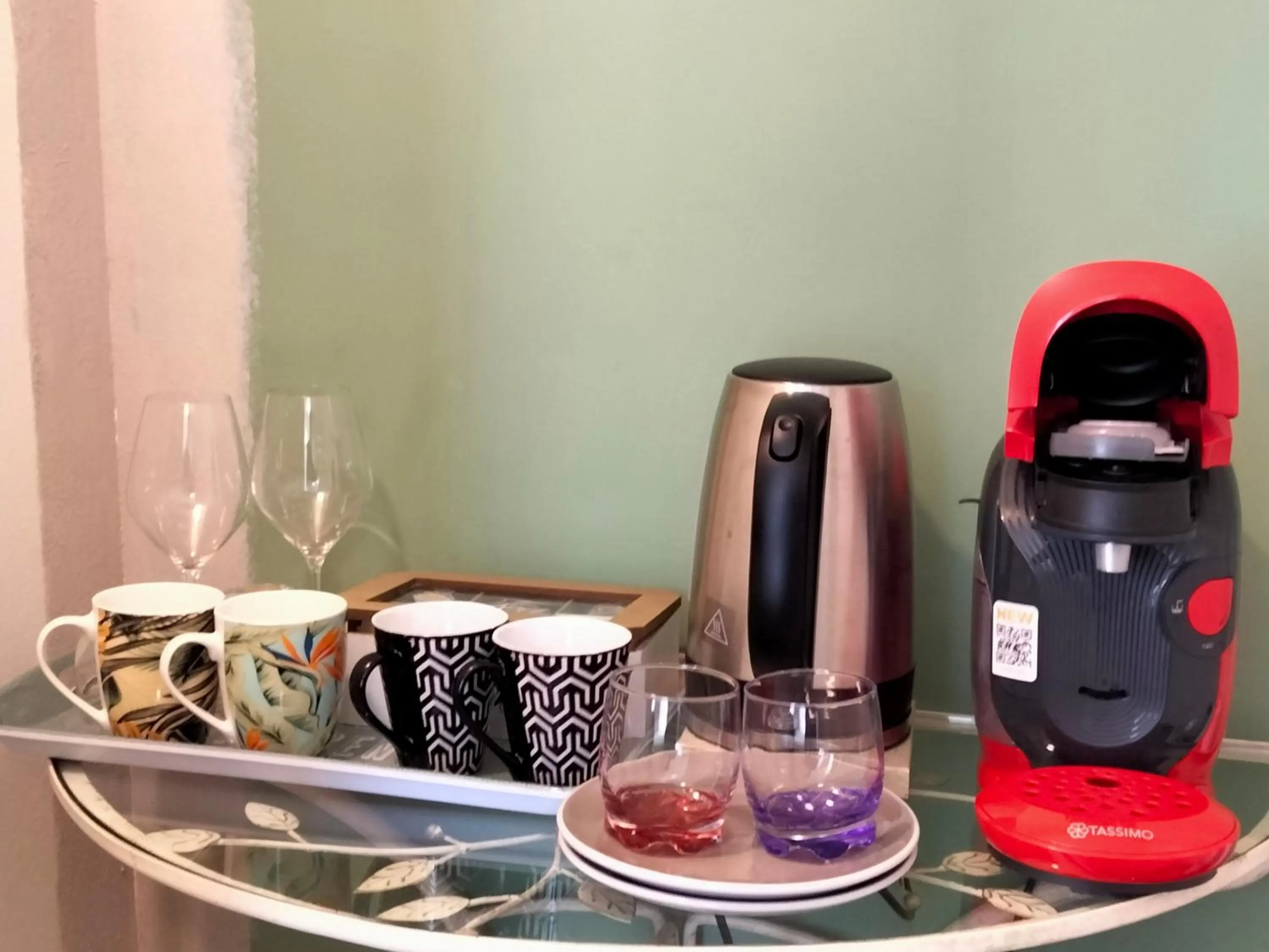 Coffee/tea facilities in Les Chambres Hautes d'Anastasia