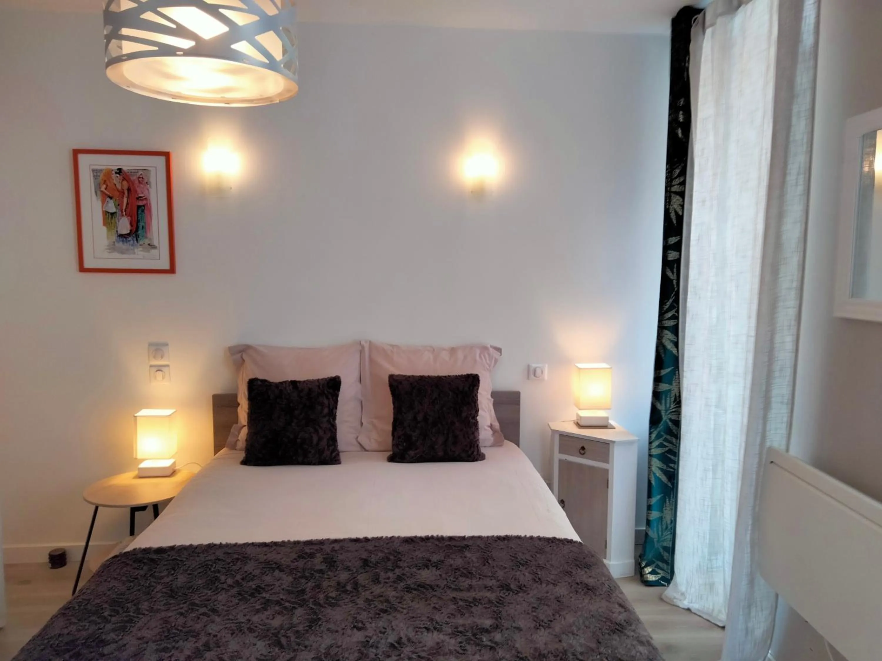 Photo of the whole room, Bed in Les Chambres Hautes d'Anastasia