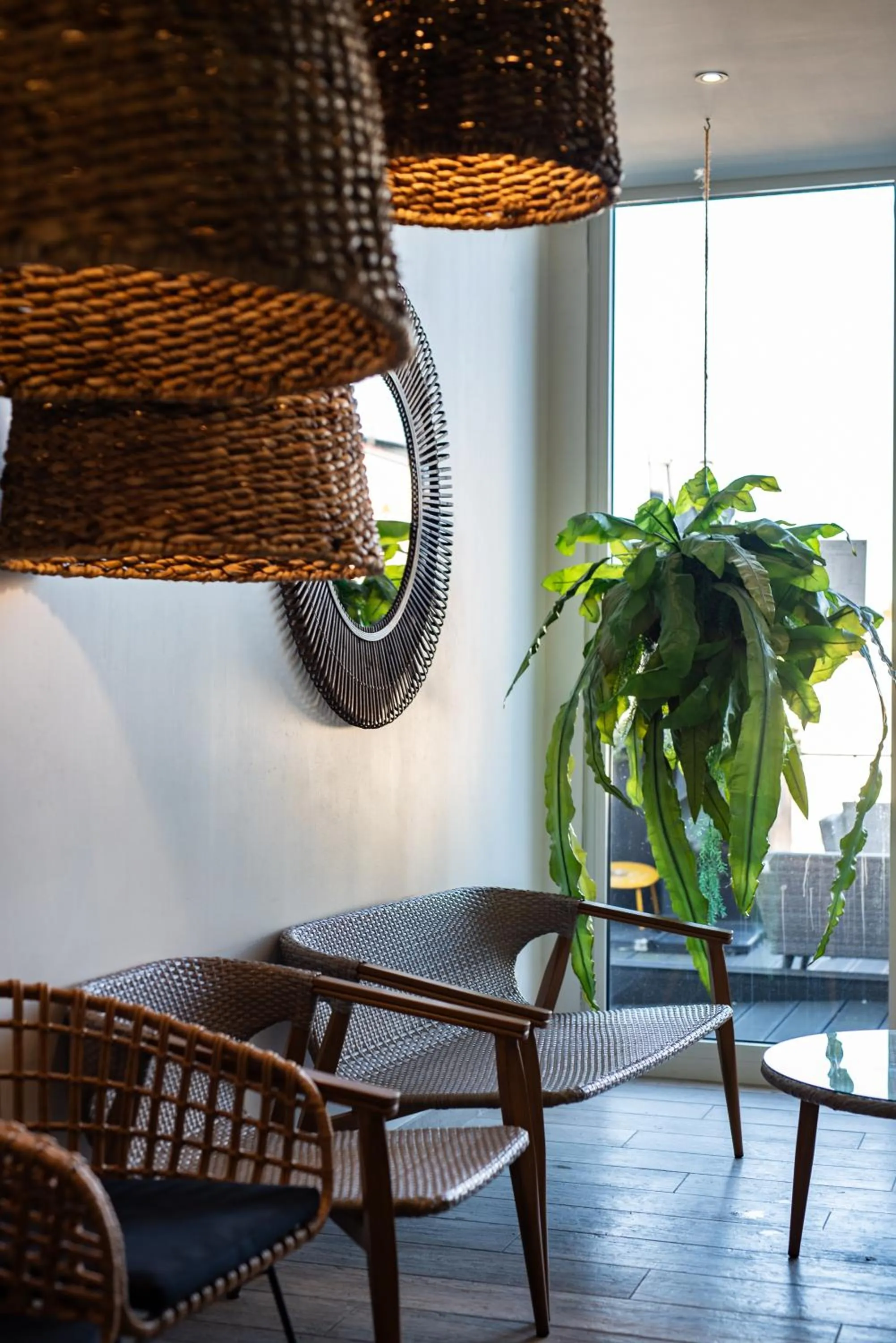 Seating area in Golden Tulip Roissy Saint Witz