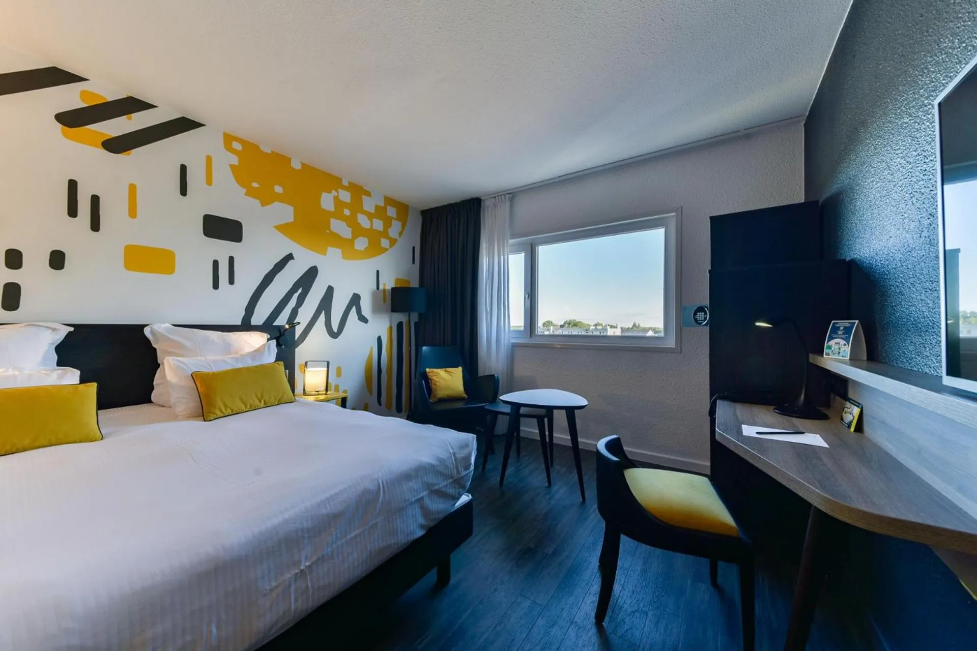 Bed in Golden Tulip Roissy Saint Witz