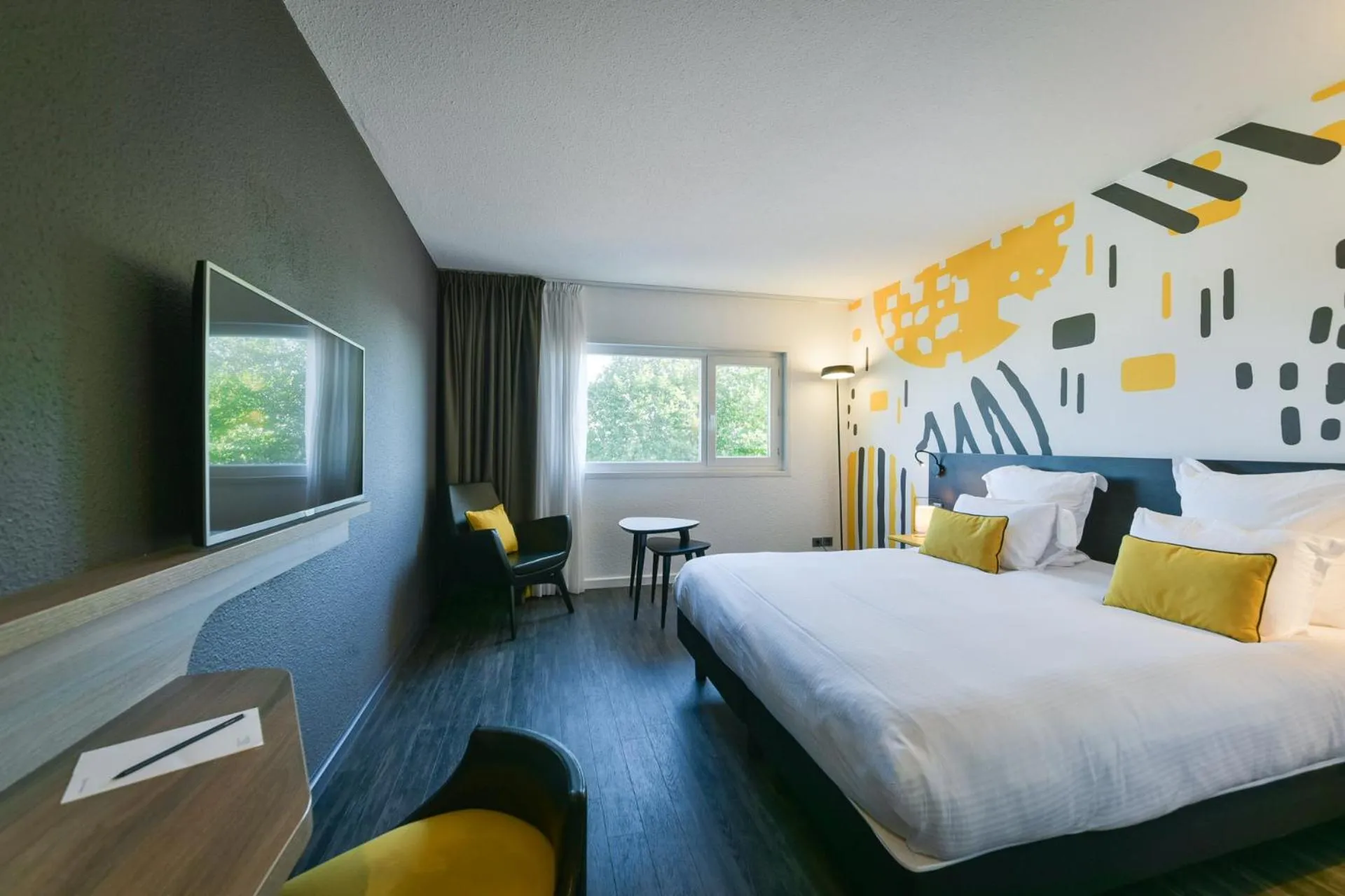 Bed in Golden Tulip Roissy Saint Witz