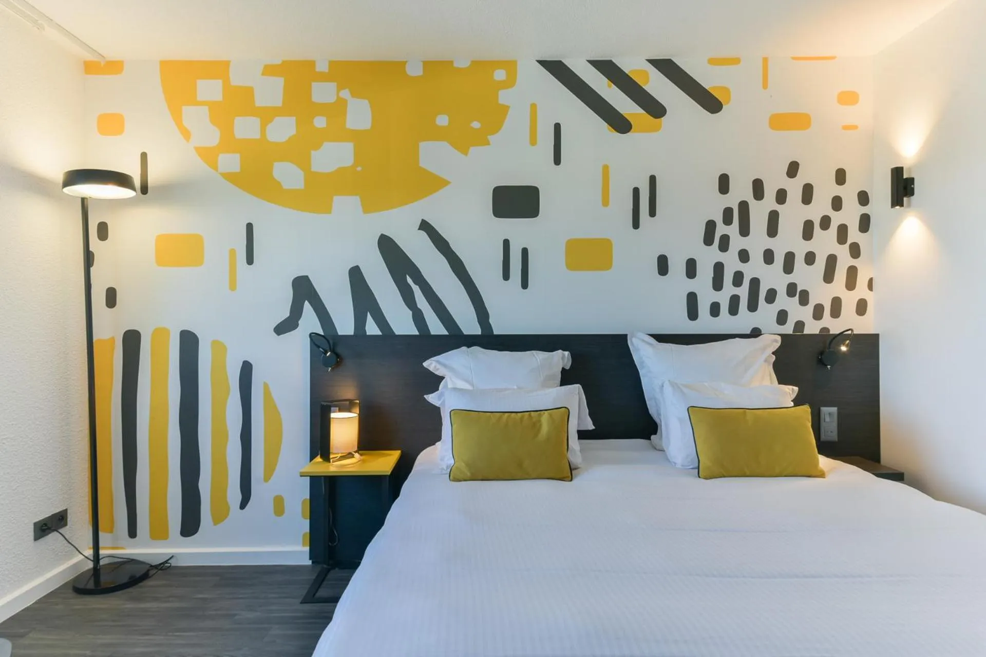 Bed in Golden Tulip Roissy Saint Witz