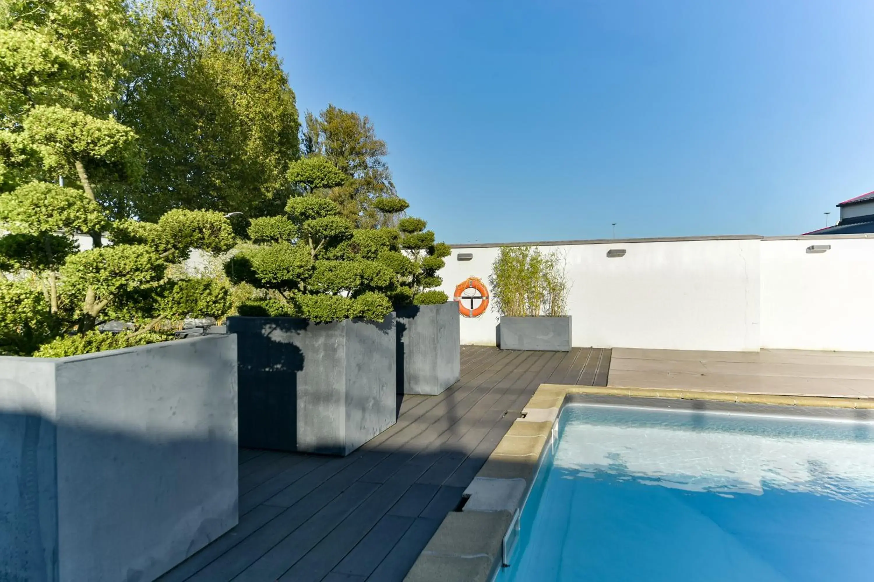 Swimming pool in Golden Tulip Roissy Saint Witz Swimming pool in Golden Tulip Roissy Saint Witz