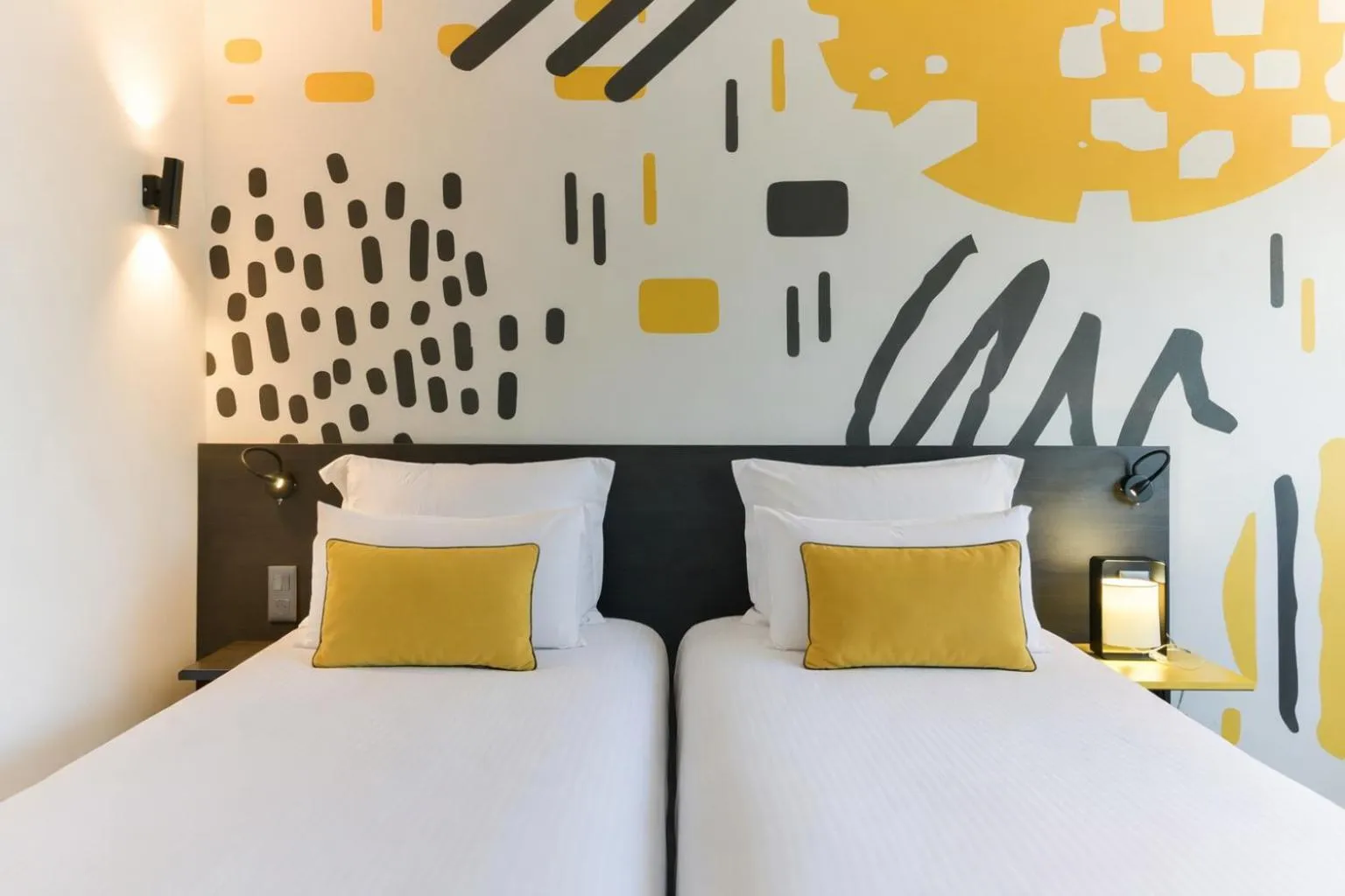 Bed in Golden Tulip Roissy Saint Witz
