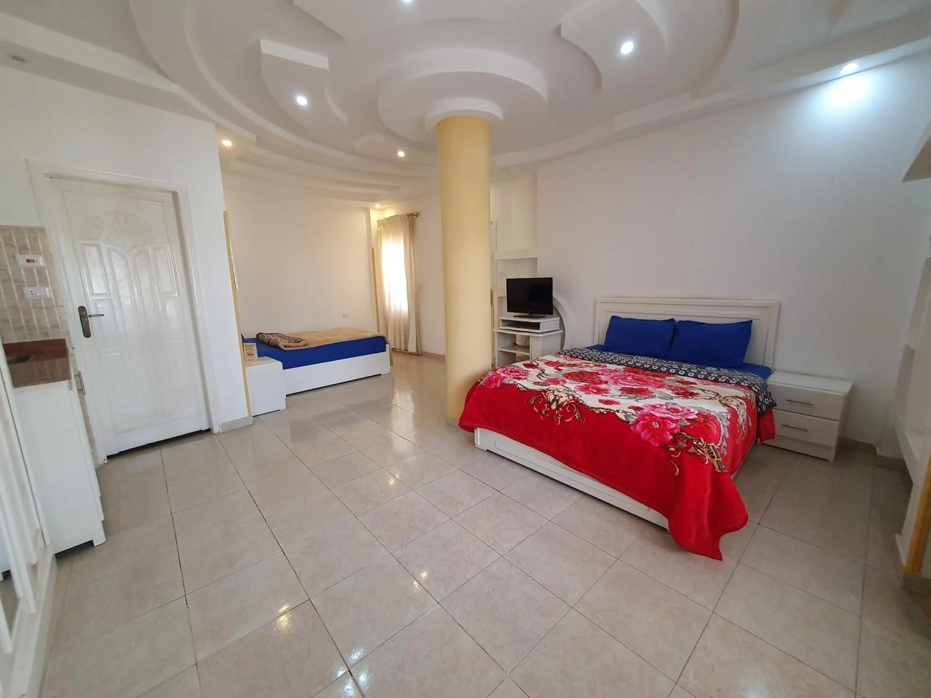 Photo of the whole room, Bed in Spring Hotel Luxor