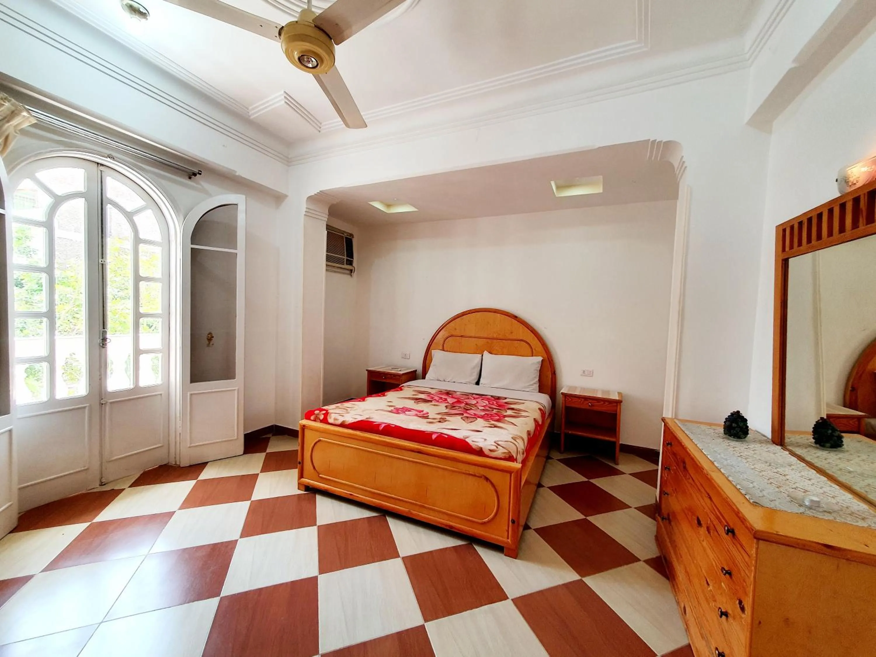 Bedroom, Bed in Spring Hotel Luxor