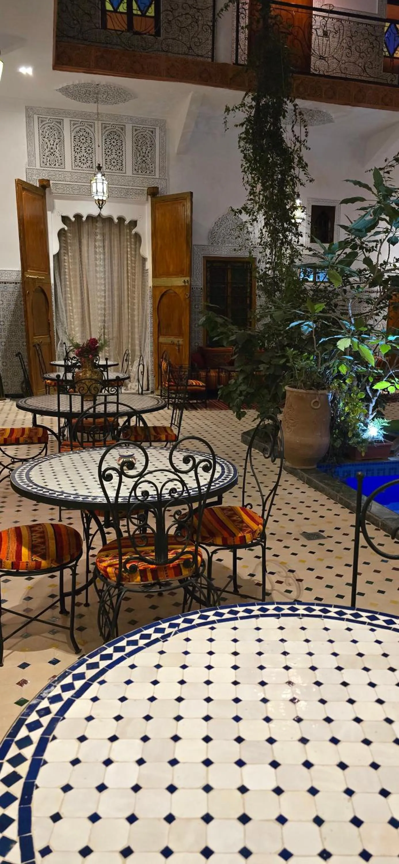 Restaurant/places to eat in Riad Raffaa