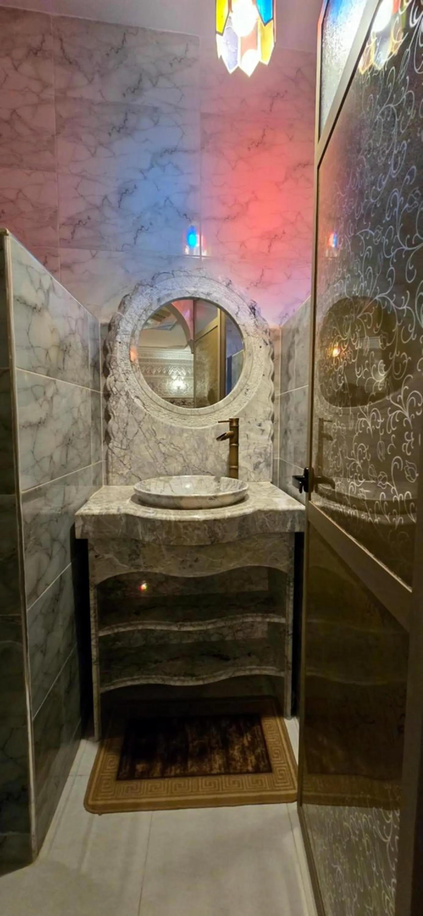 Shower in Riad Raffaa