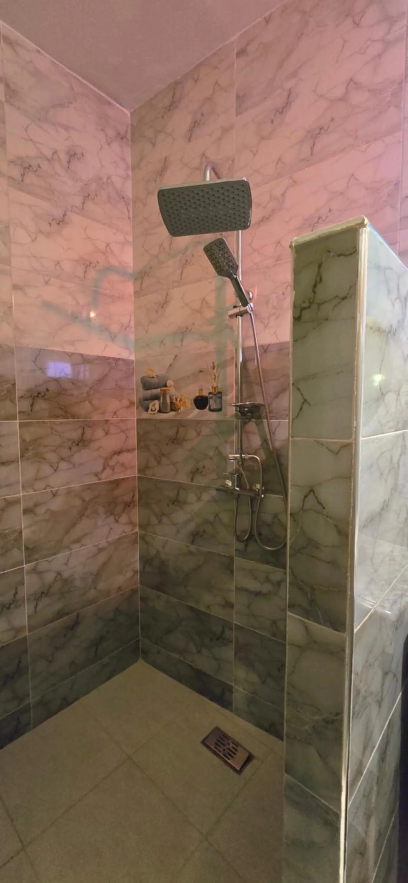 Shower in Riad Raffaa