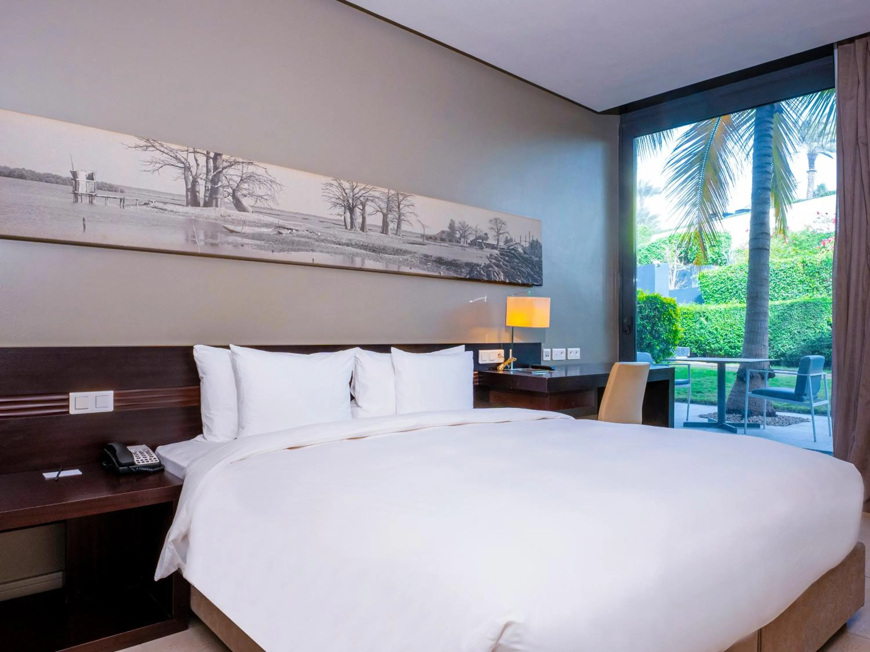 Bed in Noom Hotel Dakar Sea Plaza, a member of Radisson Individuals