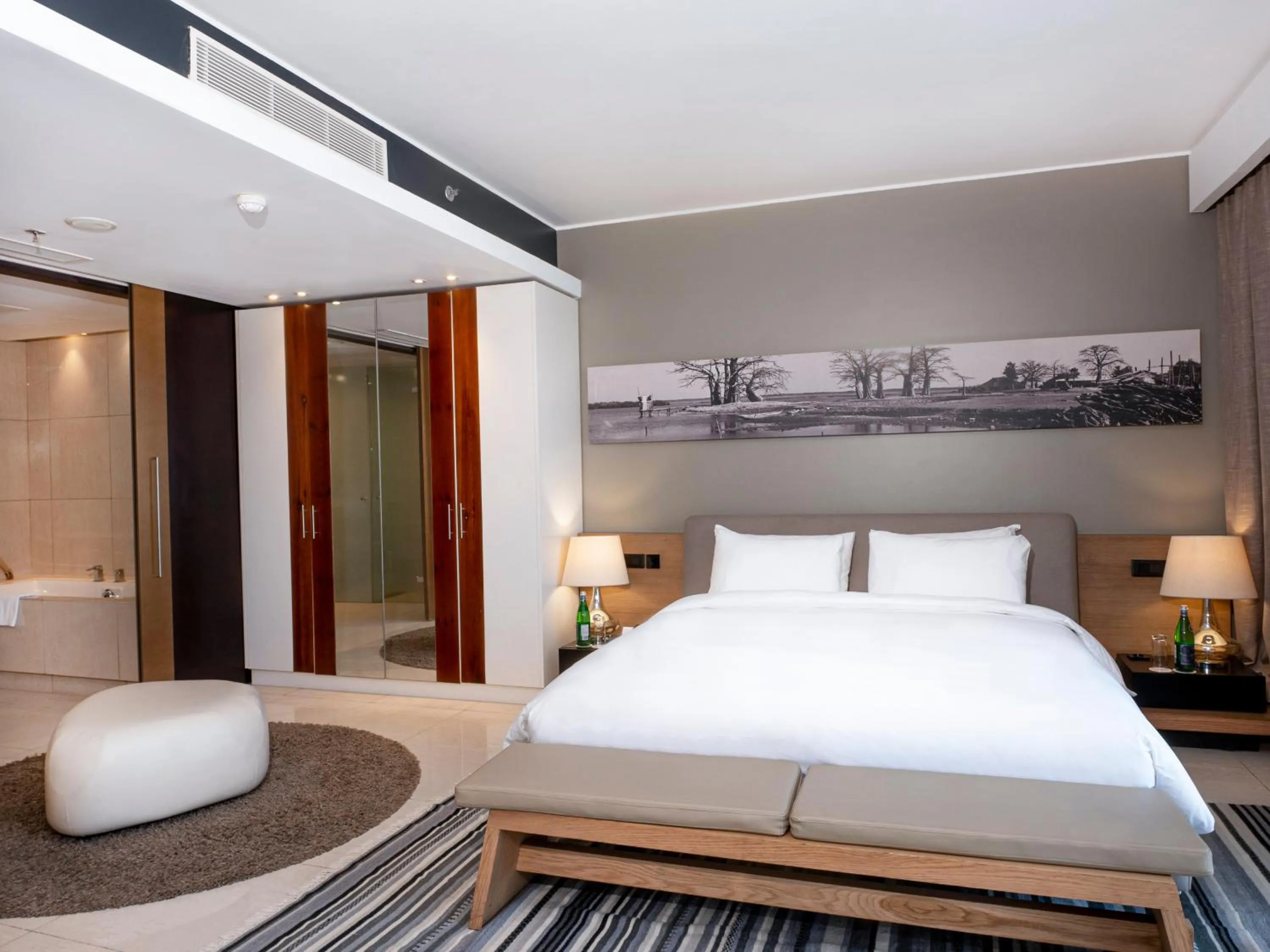 Bed in Noom Hotel Dakar Sea Plaza, a member of Radisson Individuals