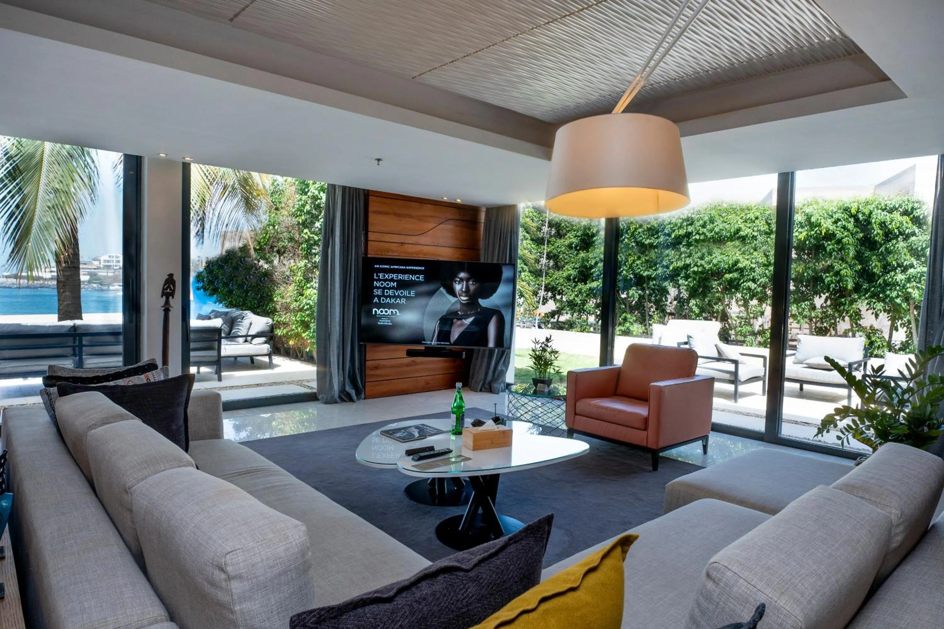 Communal lounge/ TV room in Noom Hotel Dakar Sea Plaza, a member of Radisson Individuals