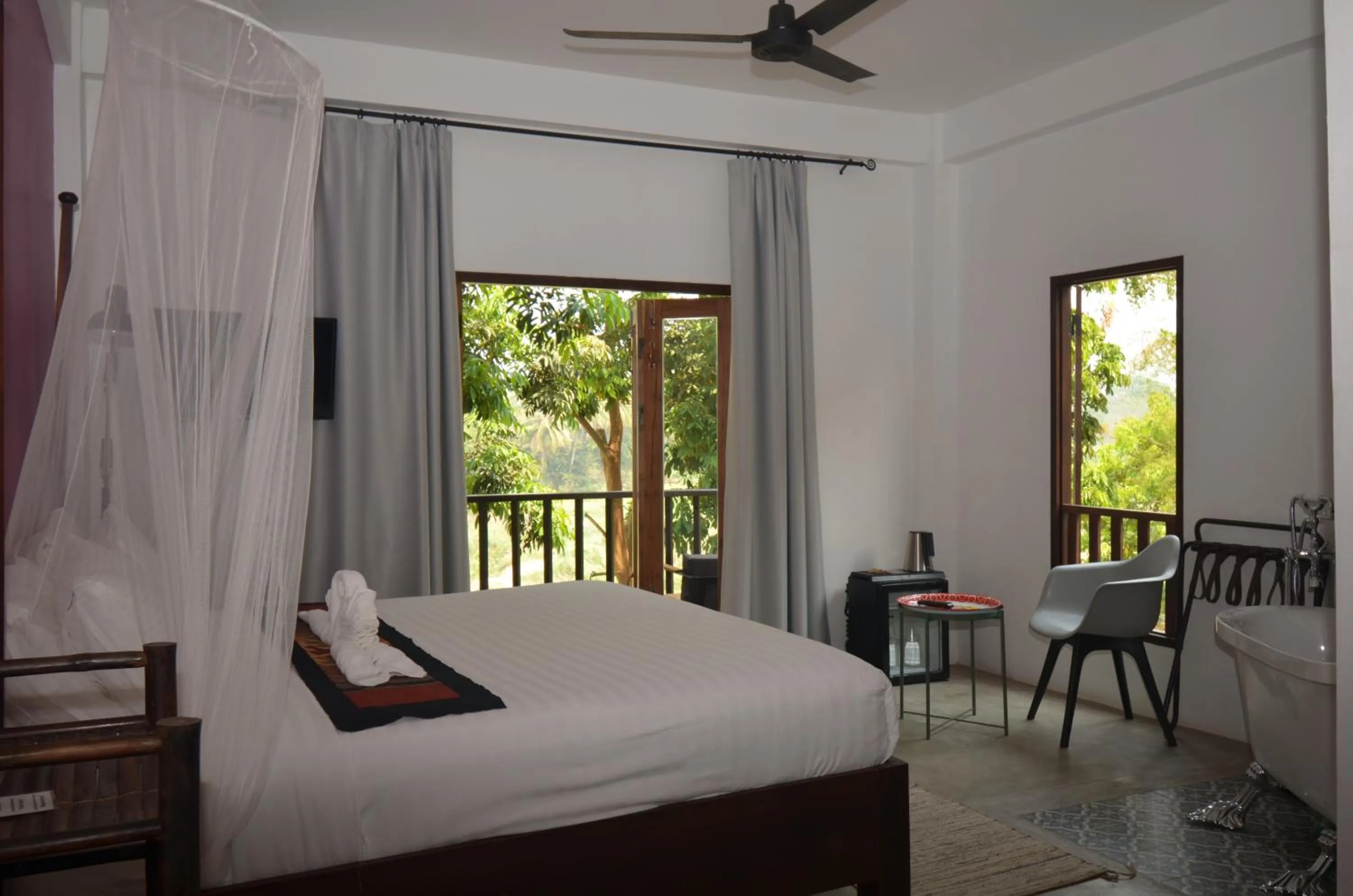 Bed in Moonlight Champa Riverview