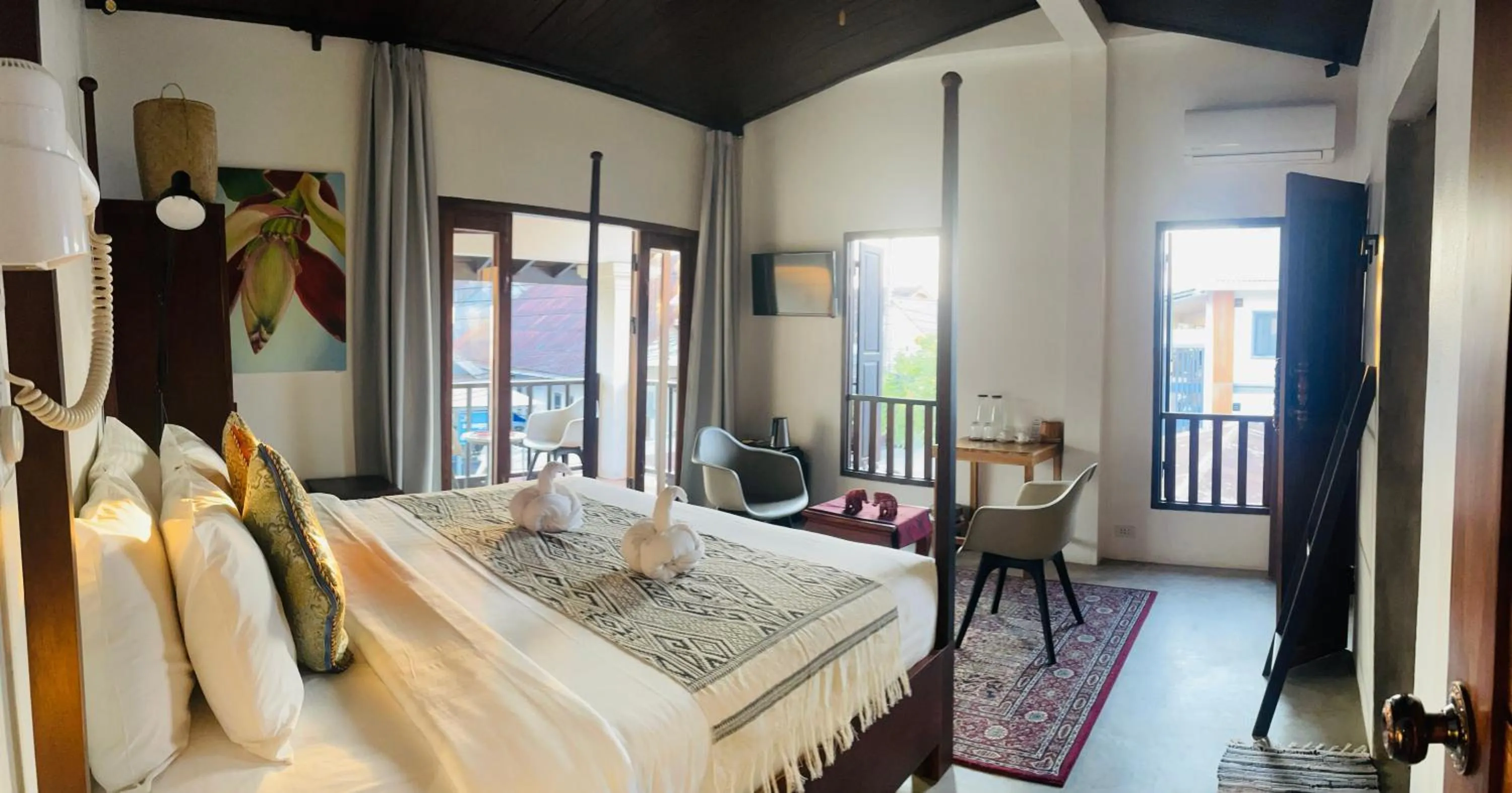 Bed in Moonlight Champa Riverview