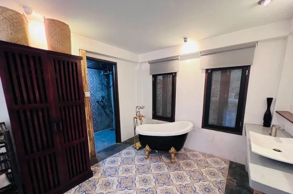 Bed in Moonlight Champa Riverview