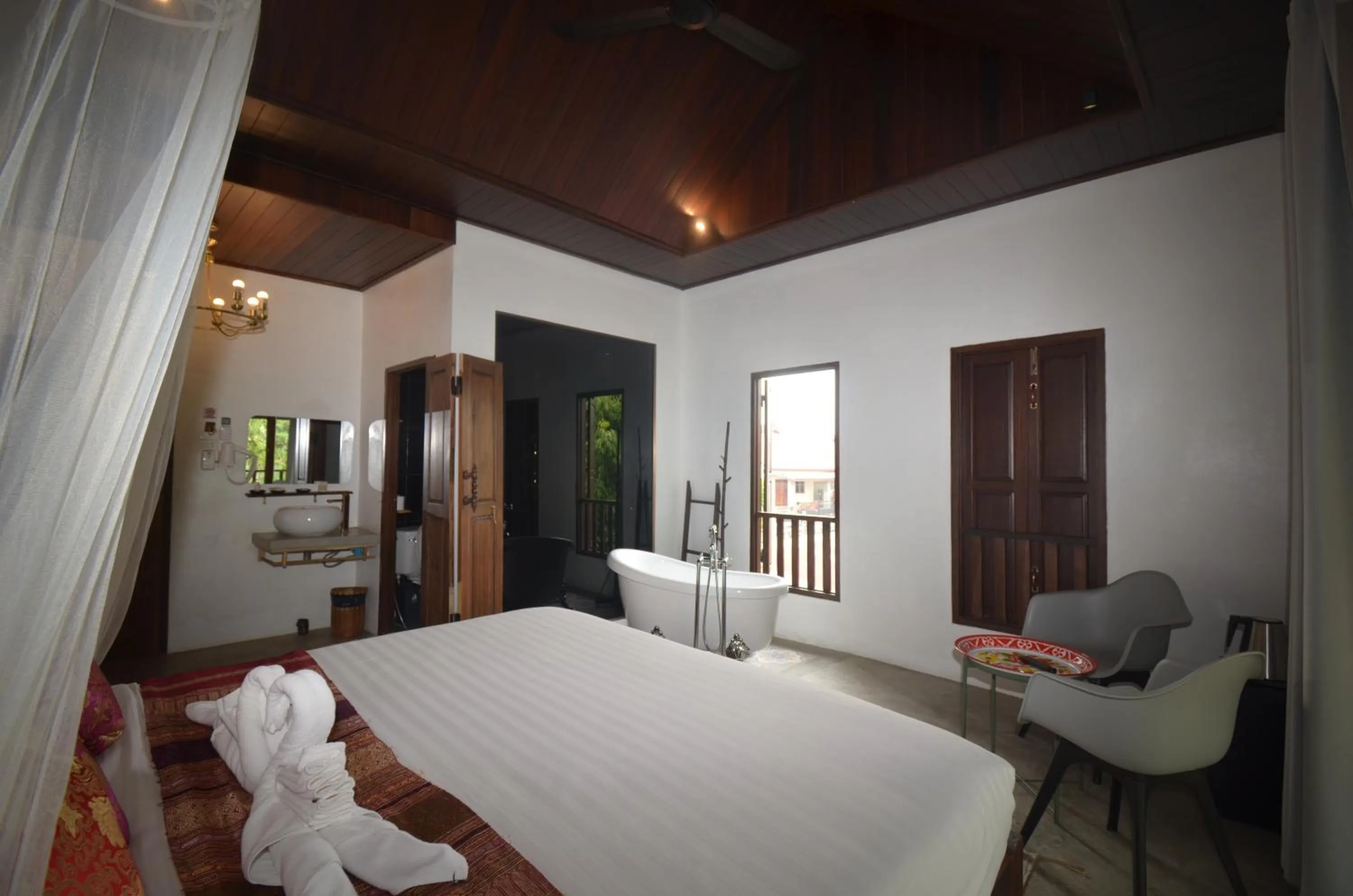 Bed in Moonlight Champa Riverview