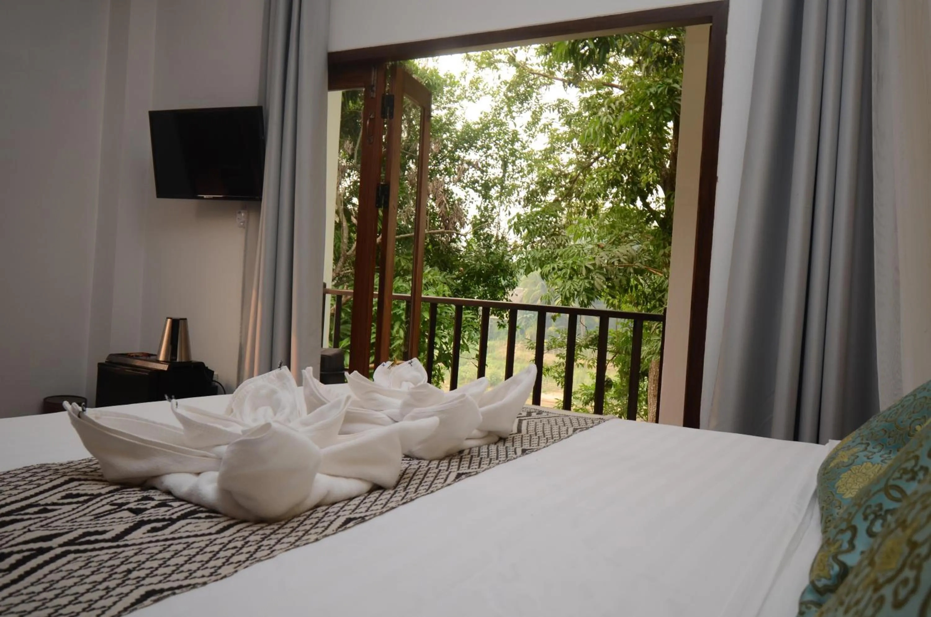 Bed in Moonlight Champa Riverview