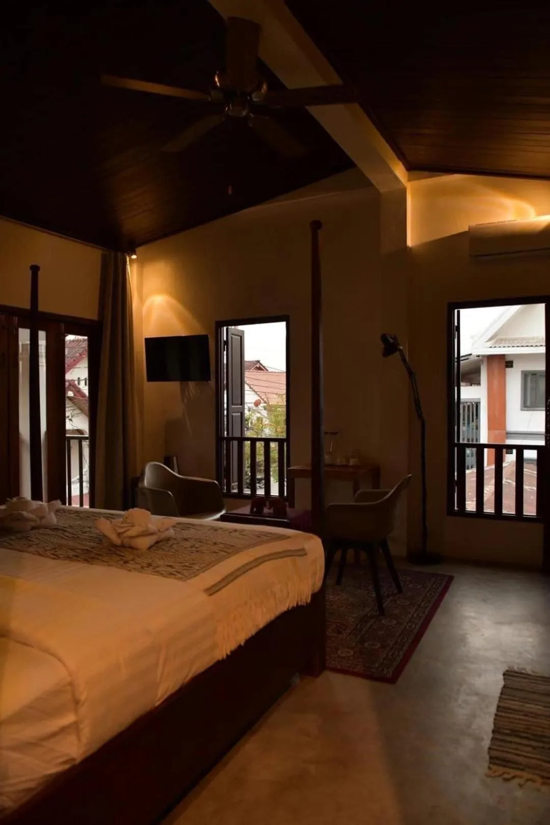 Bed in Moonlight Champa Riverview