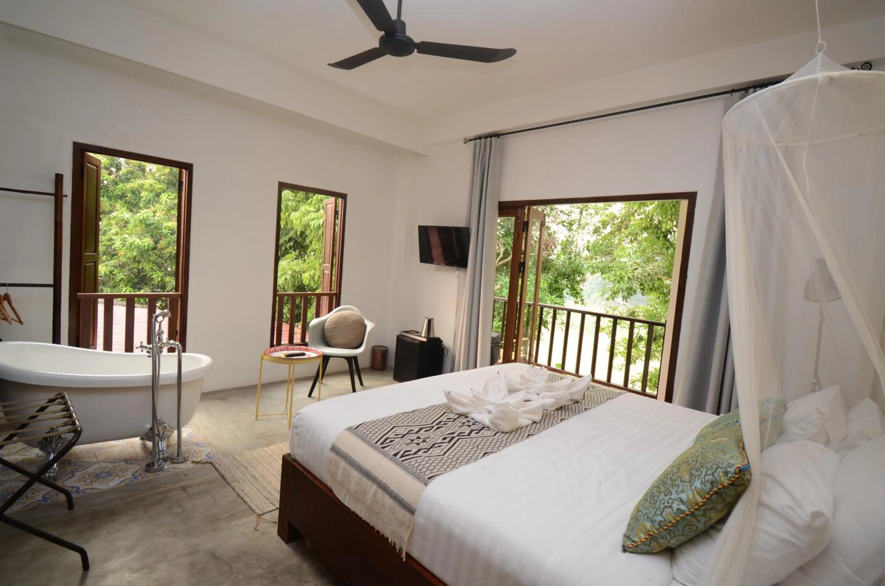 Bed in Moonlight Champa Riverview