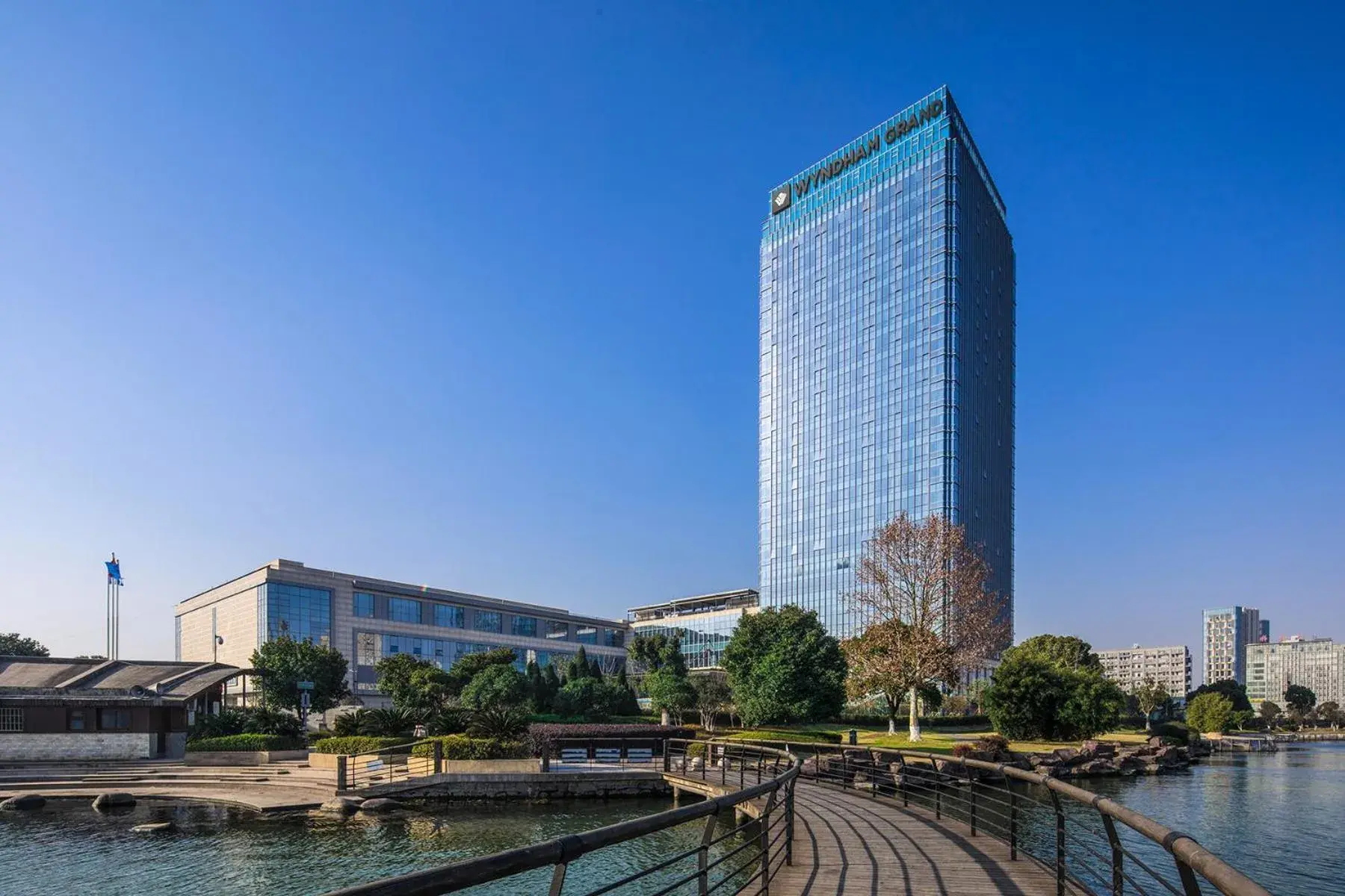 Property building in Wyndham Grand Suzhou Fenhu Property building in Wyndham Grand Suzhou Fenhu