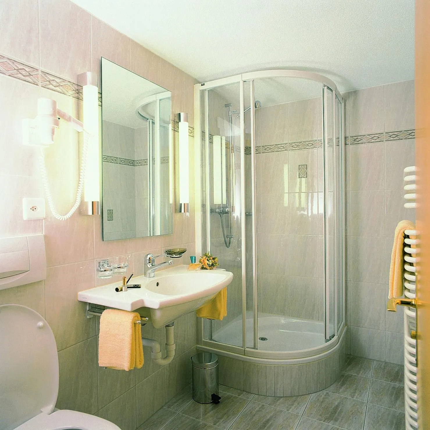 Bathroom in Hotel Portjengrat