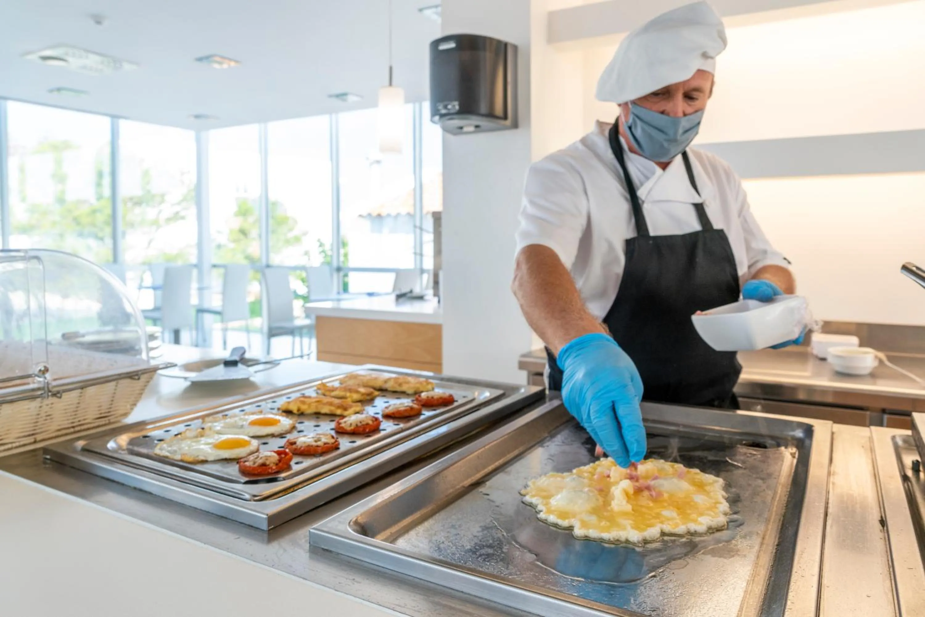 Continental breakfast in Apartaments Cales de Ponent