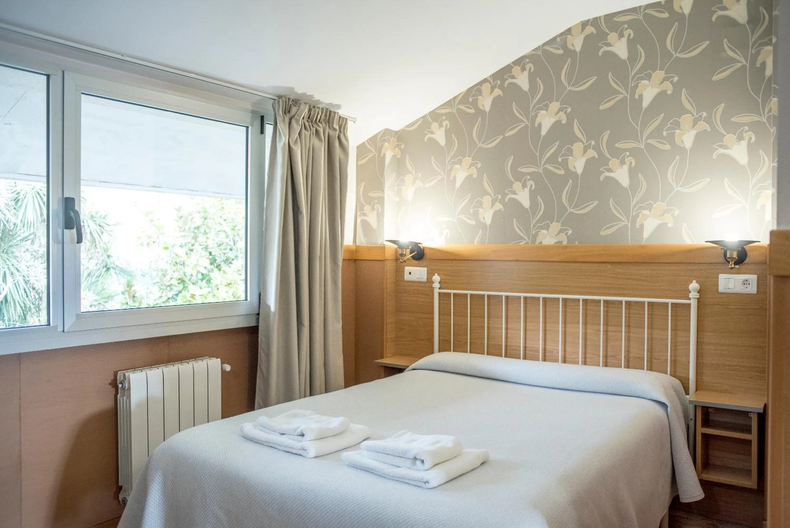 Bed in Hotel Ría de Suances