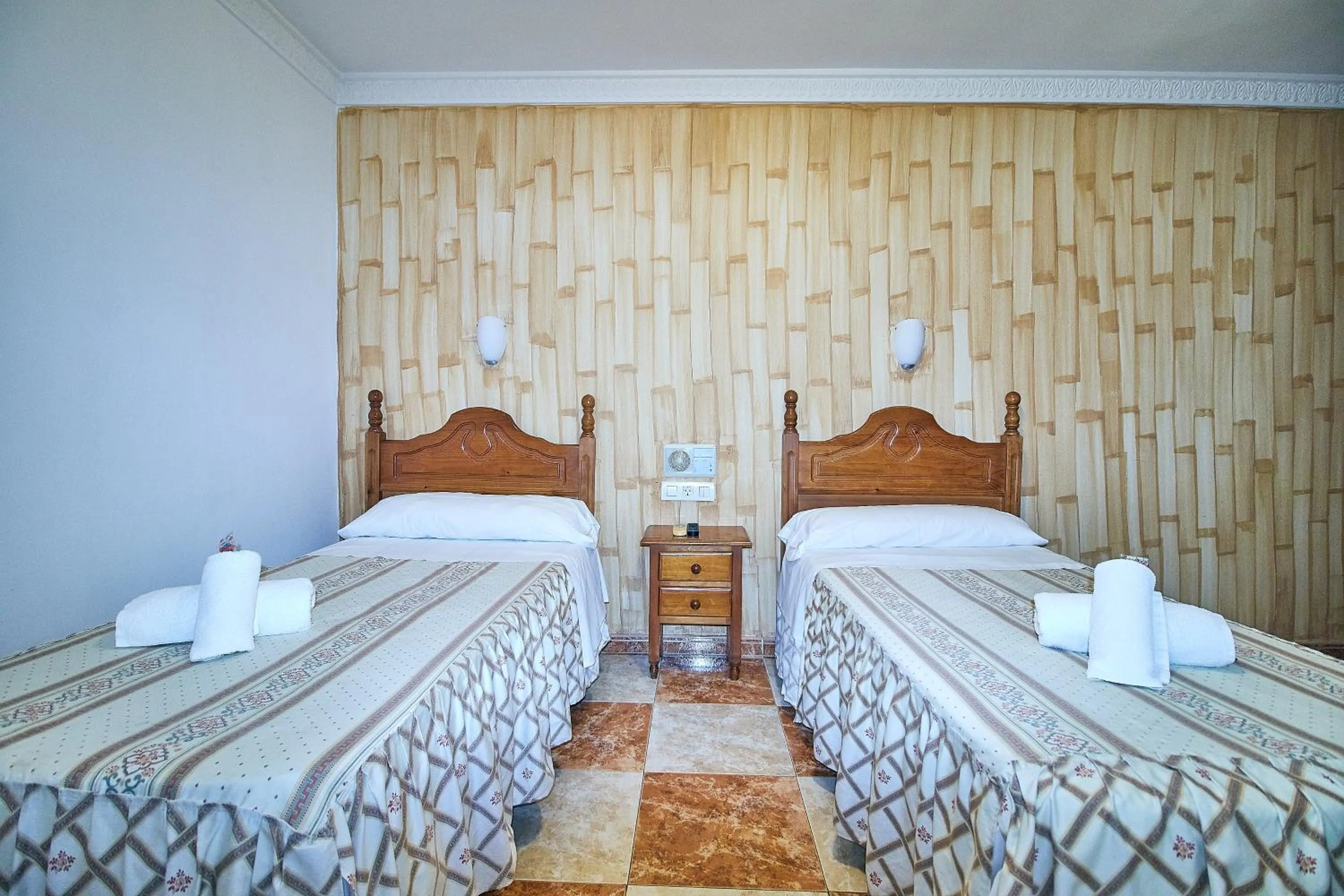 Bedroom, Bed in Hotel Virgen de los Reyes