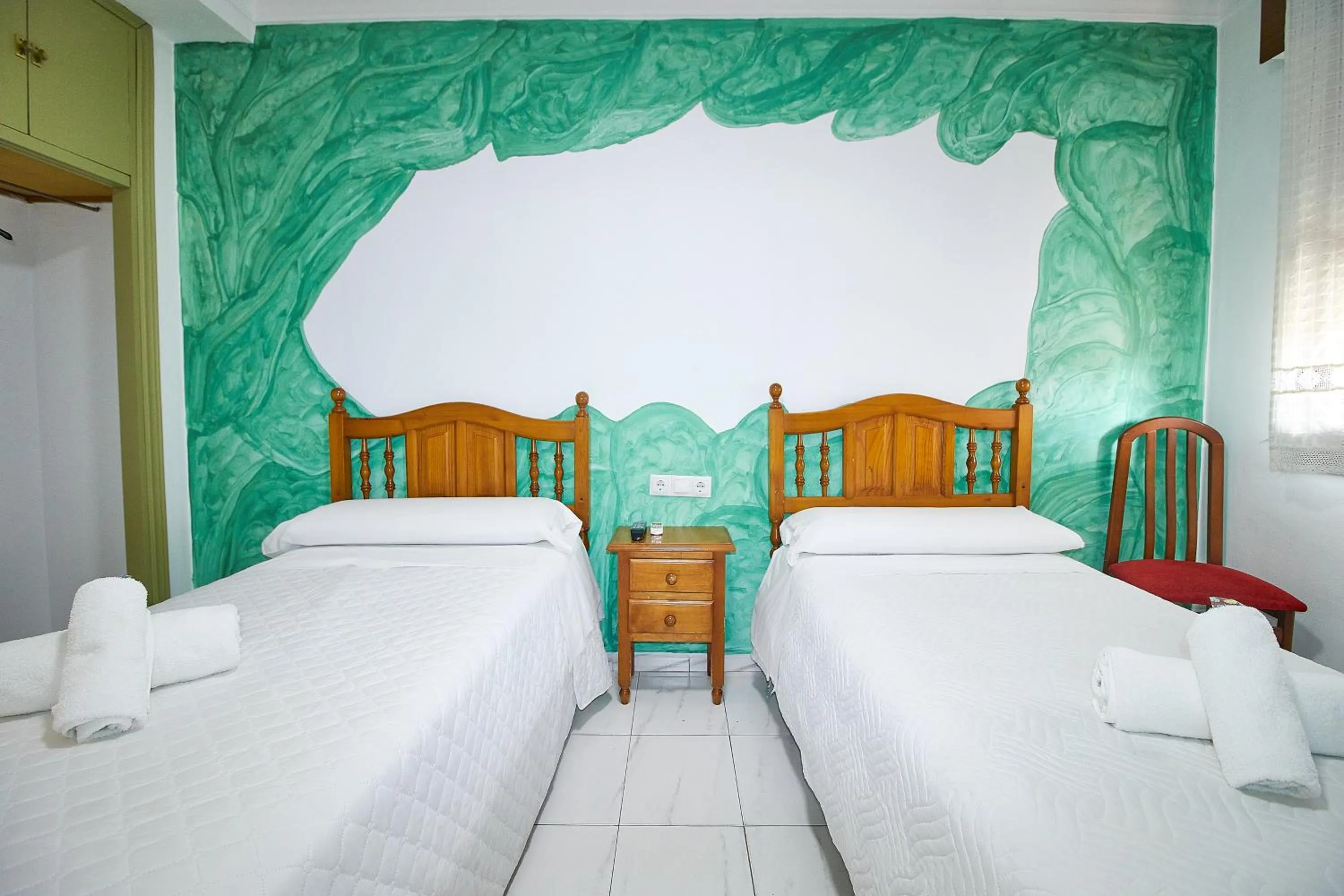 Bedroom, Bed in Hotel Virgen de los Reyes