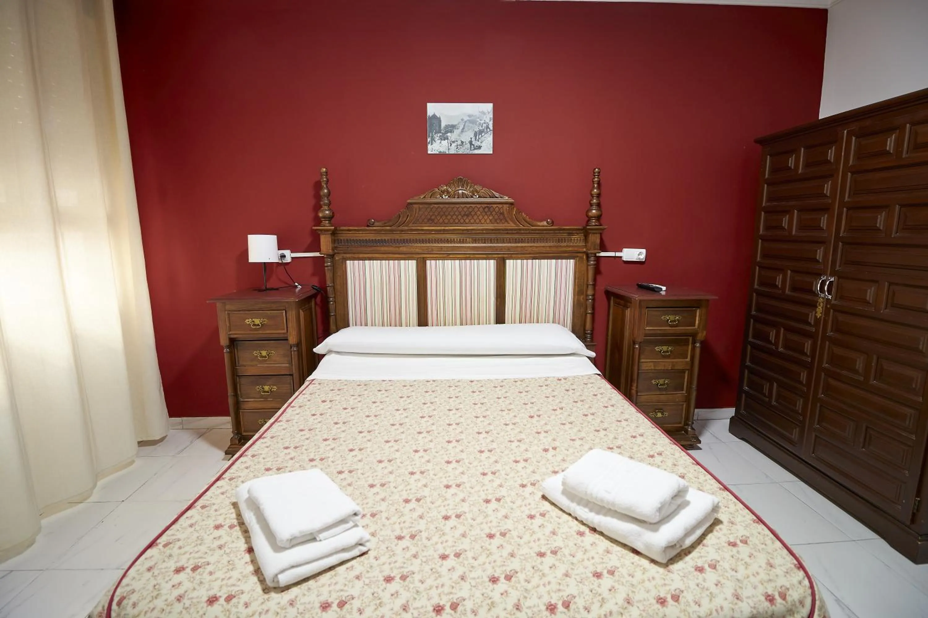 Bed in Hotel Virgen de los Reyes