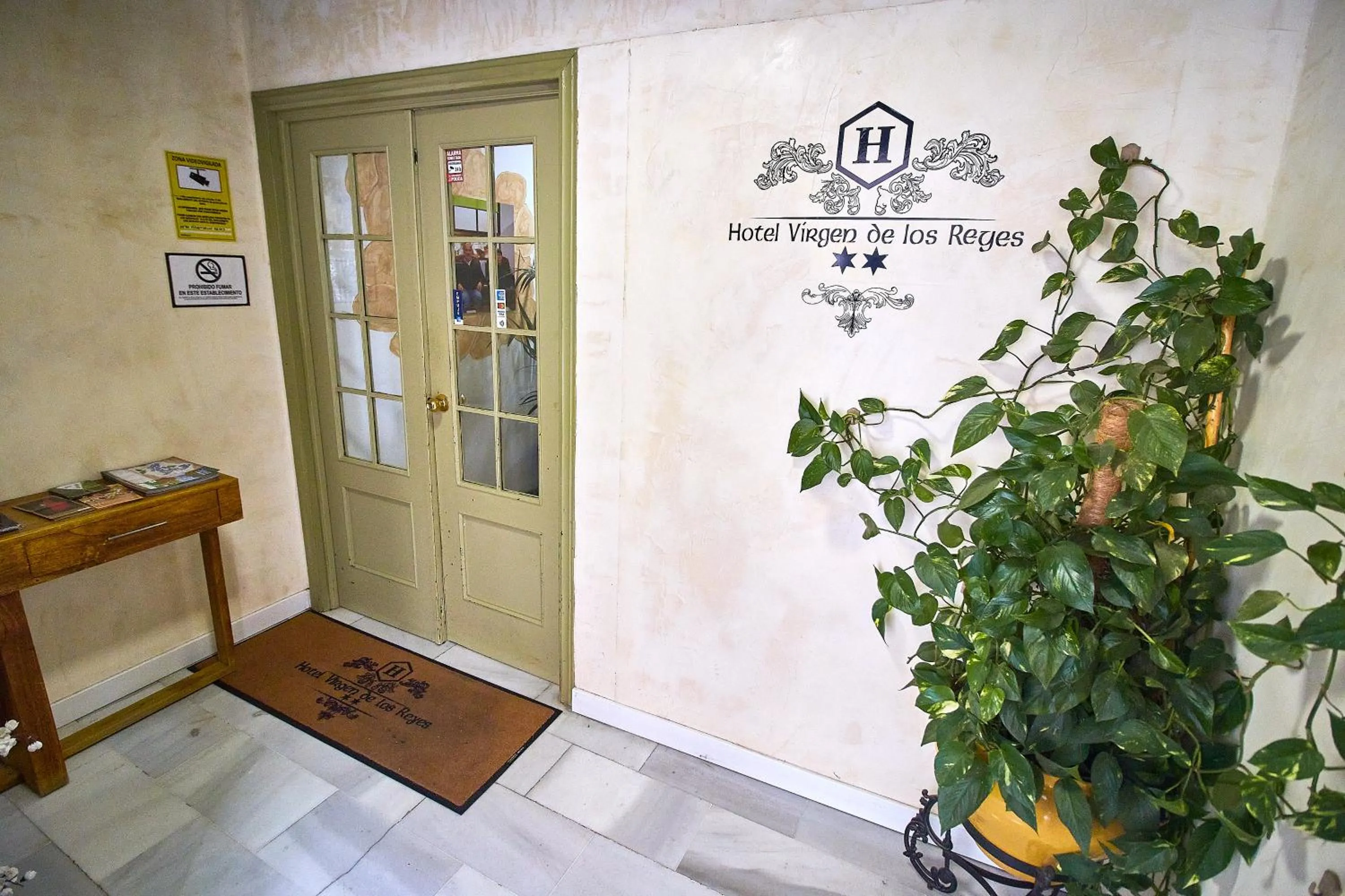 Lobby or reception in Hotel Virgen de los Reyes